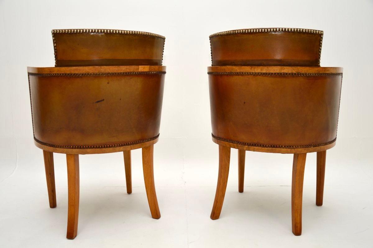 Mid-20th Century Pair of Art Deco Burr Walnut and Leather Armchairs For Sale