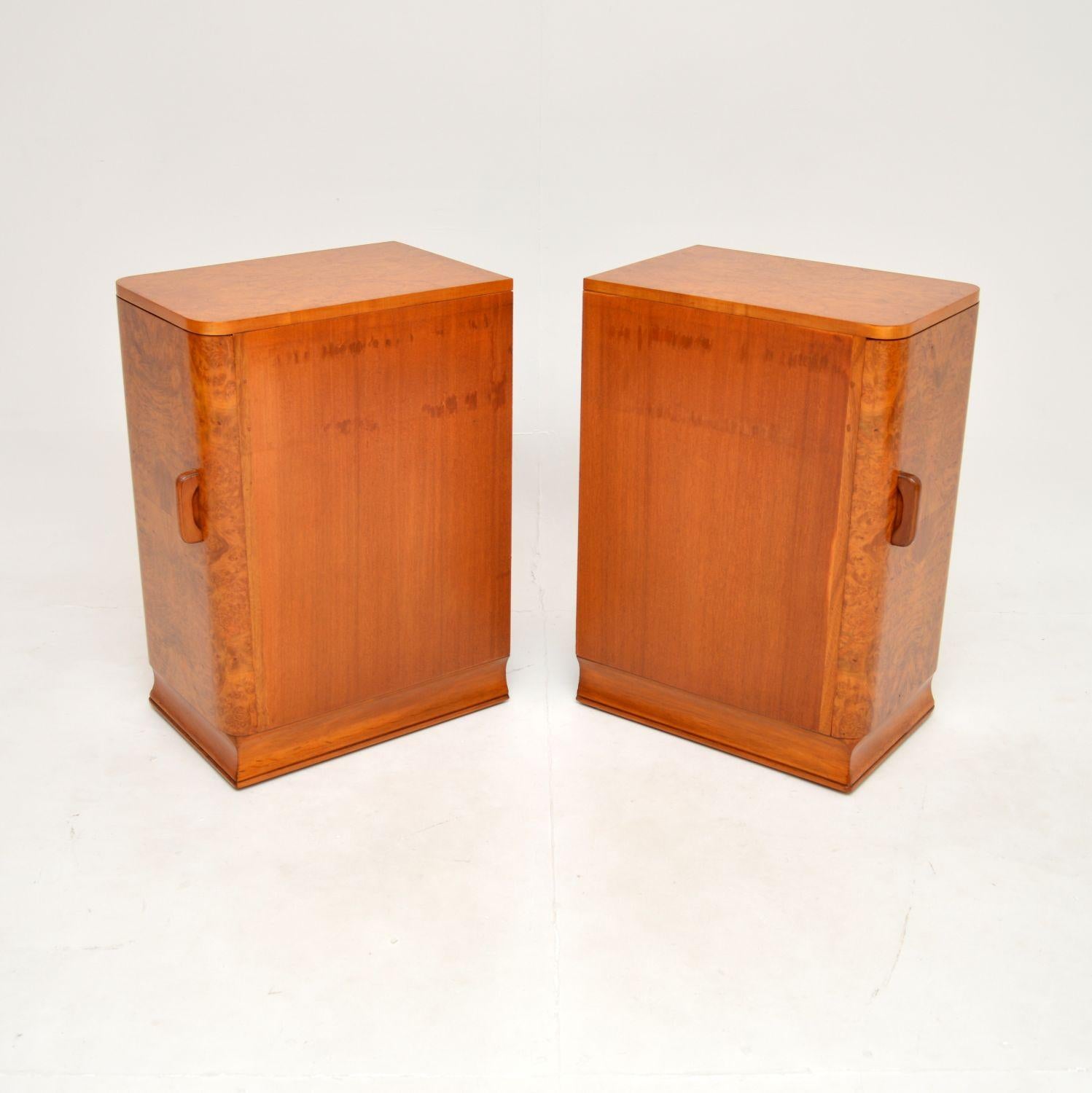 Pair of Art Deco Burr Walnut Bedside Cabinets In Good Condition In London, GB