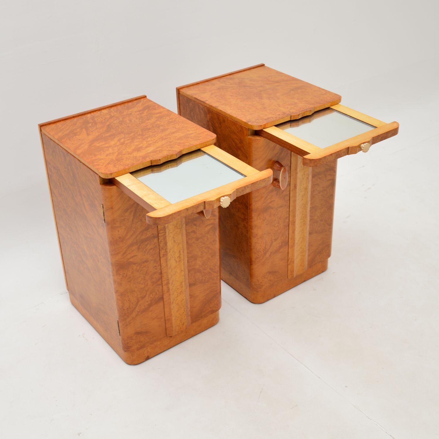 Early 20th Century Pair of Art Deco Burr Walnut Bedside Cabinets For Sale