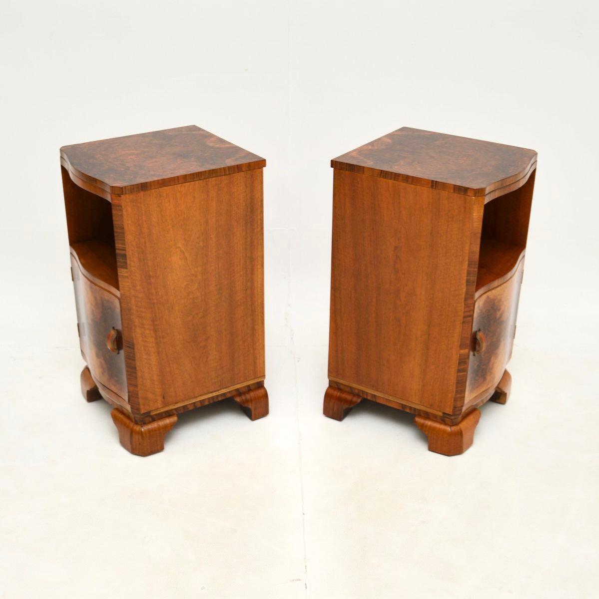 Mid-20th Century Pair of Art Deco Burr Walnut Bedside Cabinets For Sale