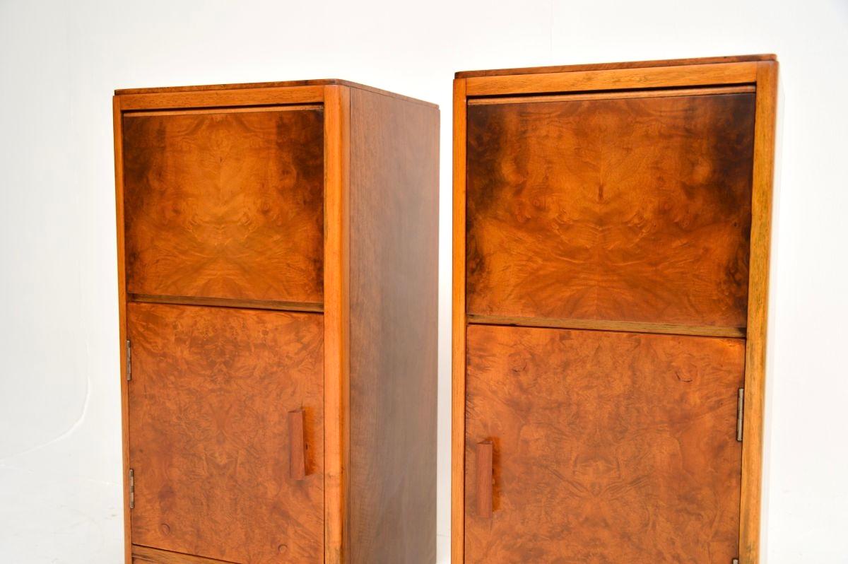 Paire de tables de chevet Art Déco en ronce de noyer en vente 1