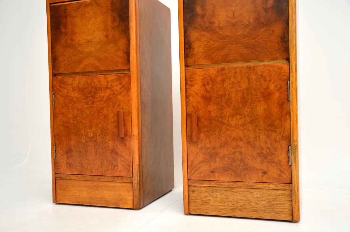 Paire de tables de chevet Art Déco en ronce de noyer en vente 2