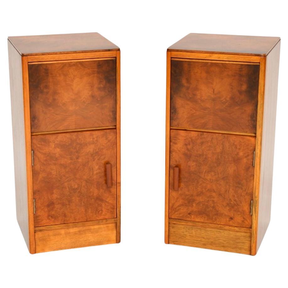 Paire de tables de chevet Art Déco en ronce de noyer en vente