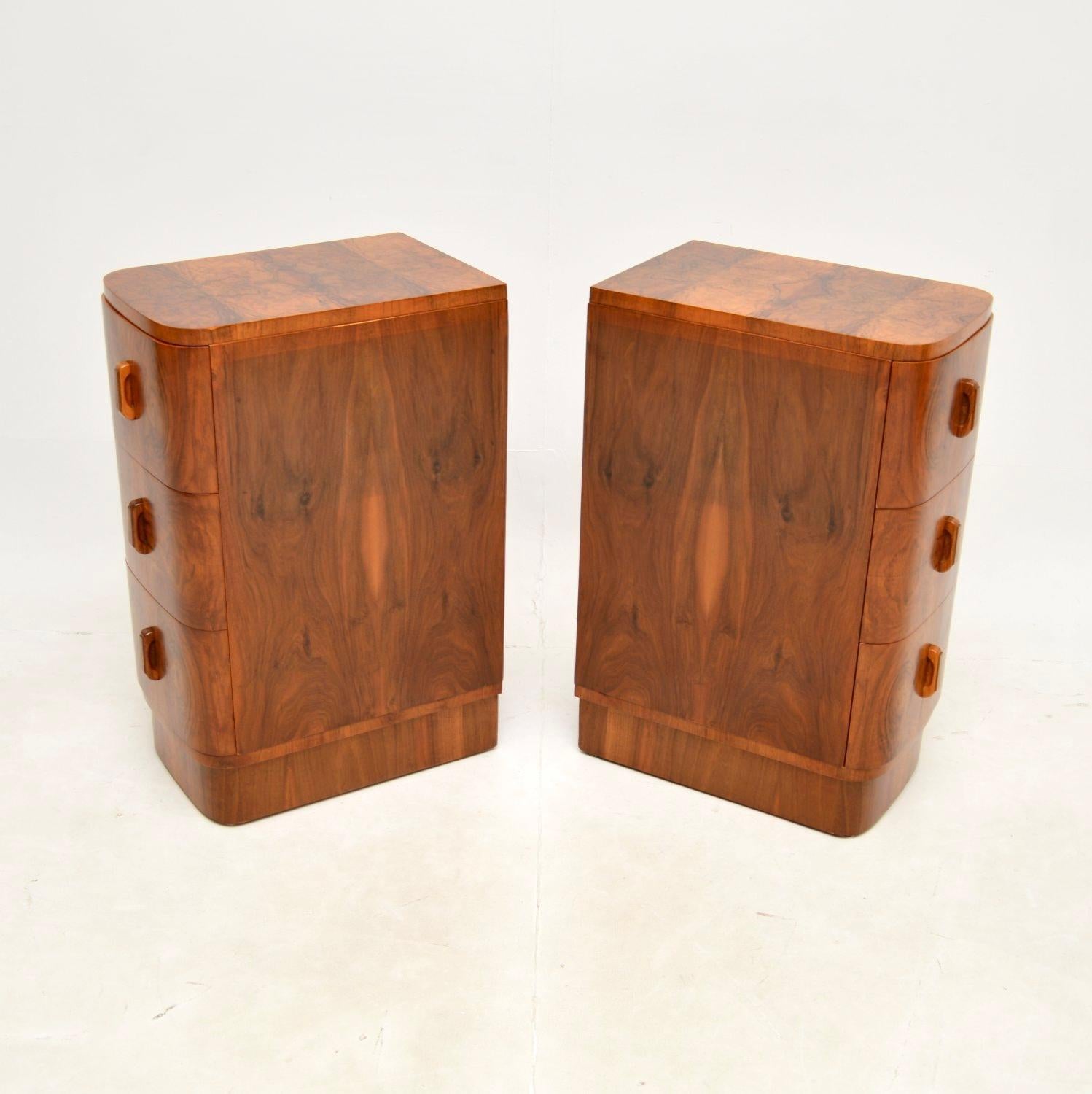 Pair of Art Deco Burr Walnut Bedside Chests In Good Condition In London, GB