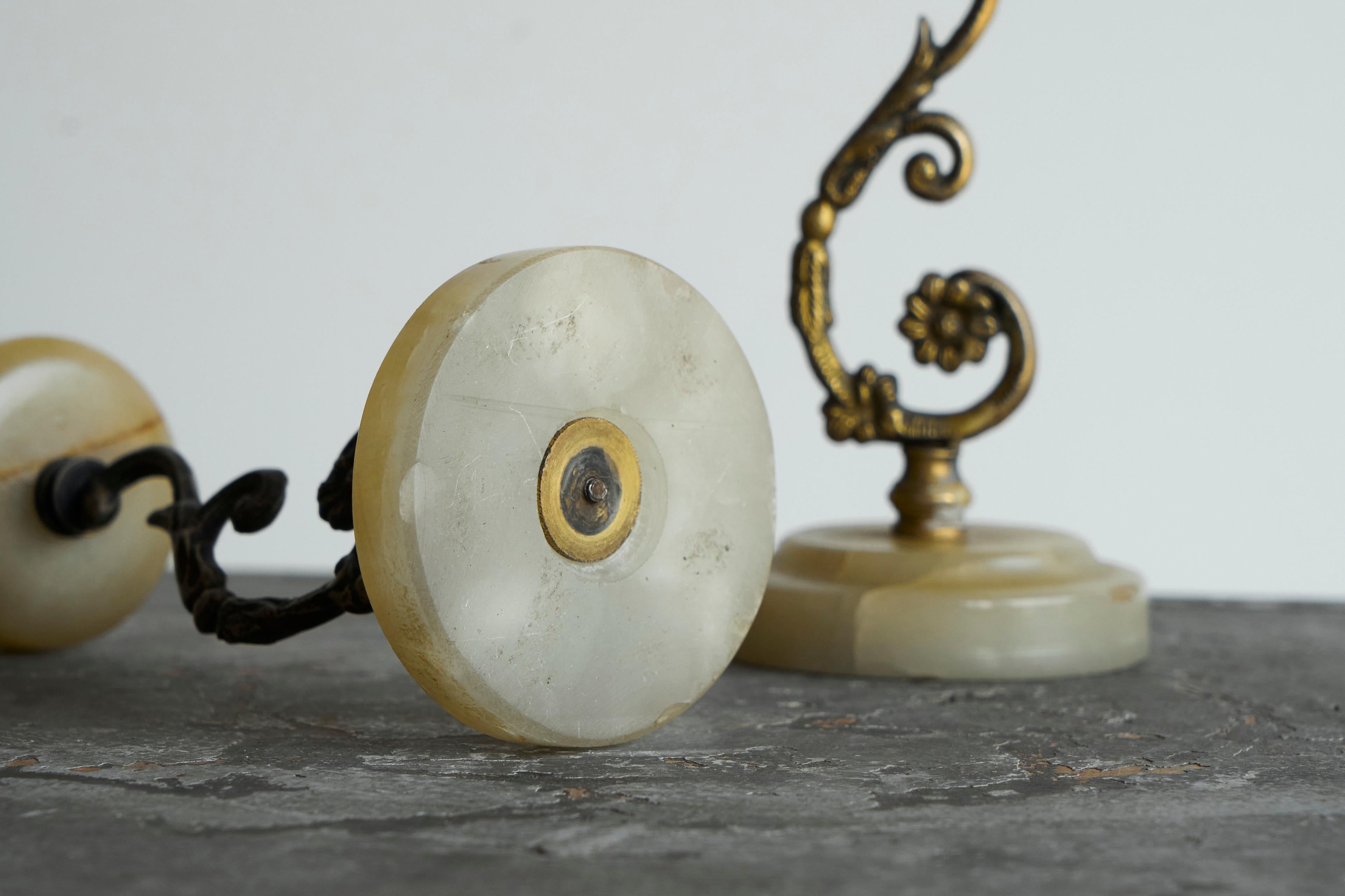 Pair of Art Deco Candle Holders in Alabaster and Patinated Brass 1930s For Sale 4