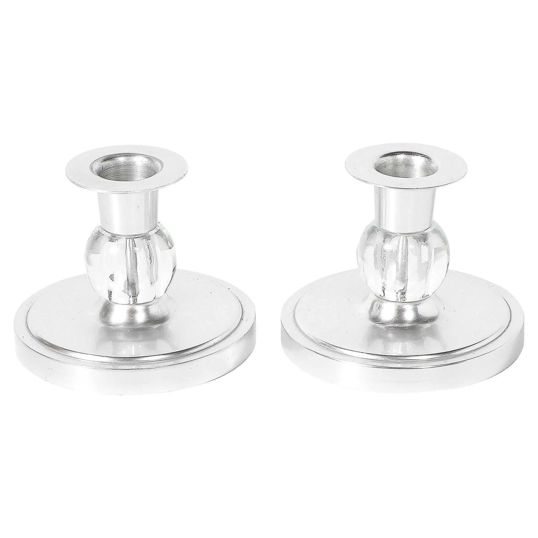 Pareja de Candelabros Art Decó de Aluminio Cepillado y Cristal firmados Kensington en venta