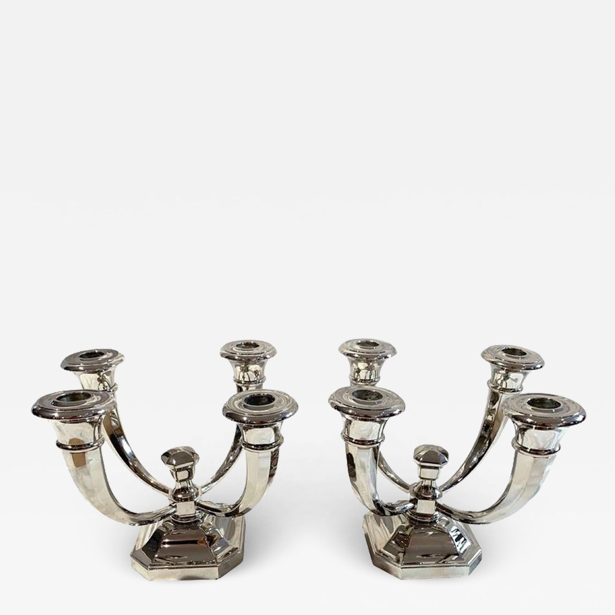 Paire de chandeliers Art Déco de J. Leleu, en nickel et bronze, France, vers 1930