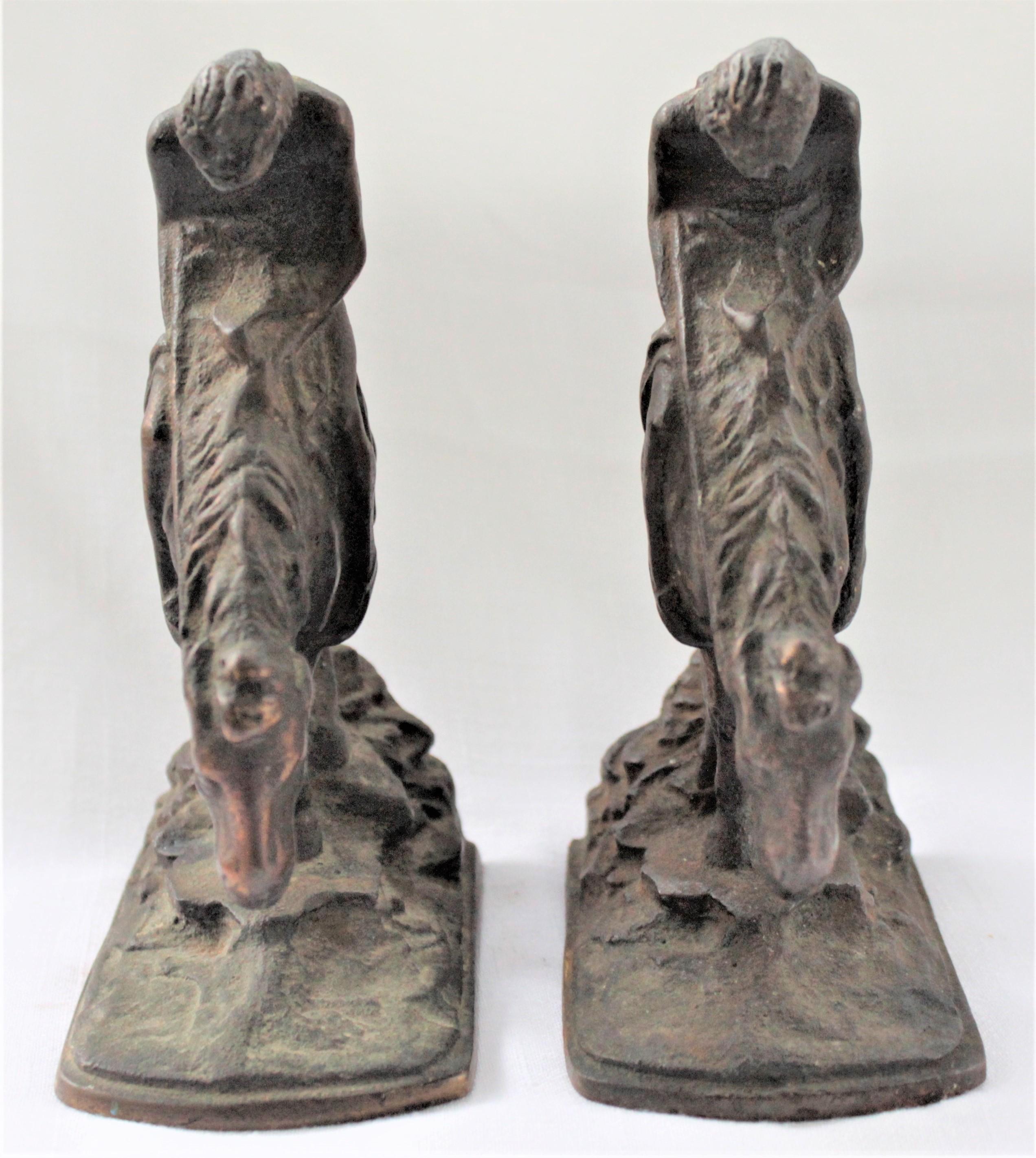 American Colonial Pair of Art Deco Cast Bronzed Metal Western Cowboy Themed Sculptural Bookends For Sale