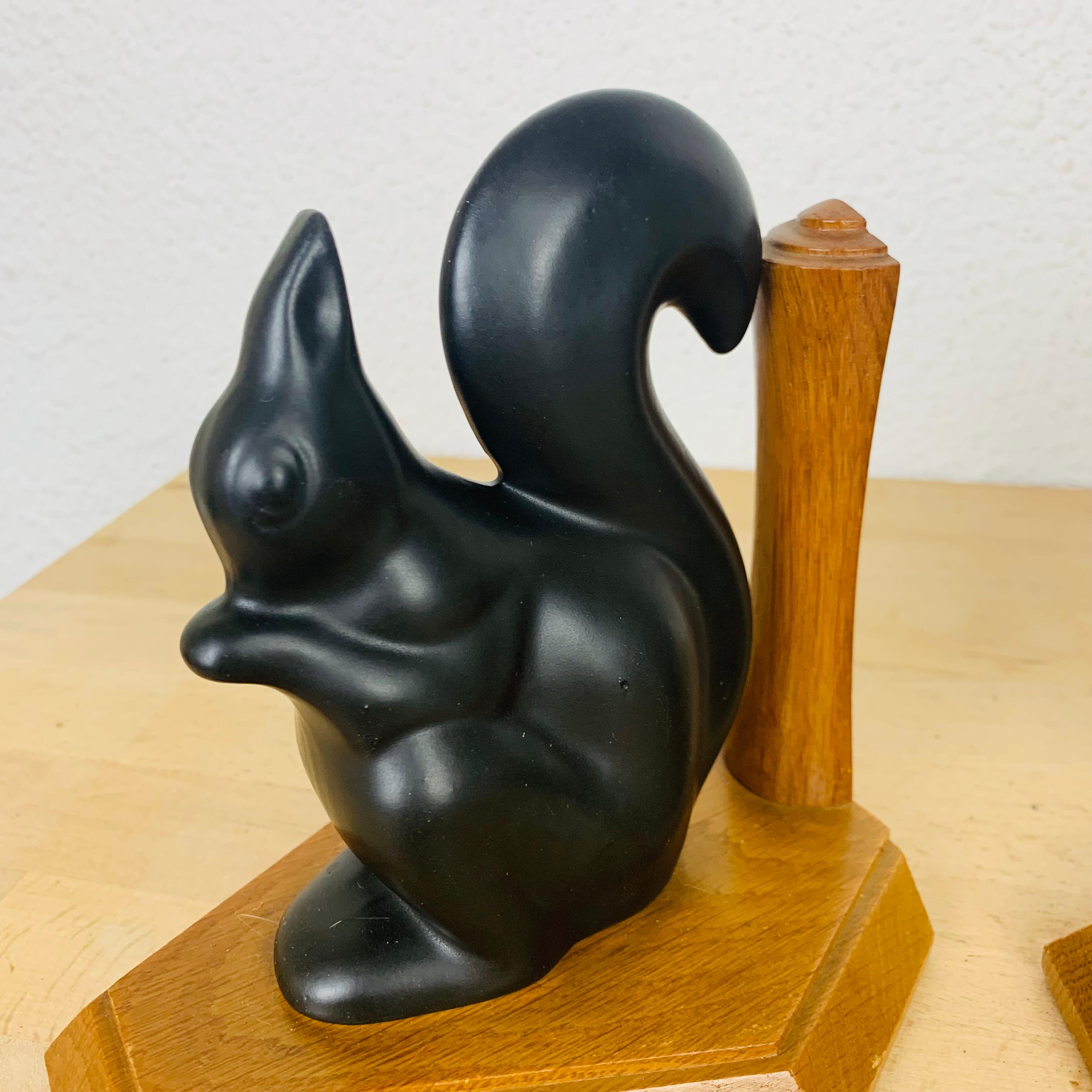 Pair of Art Deco ceramic Squirrels bookends, 1940's, France, animals For Sale 4