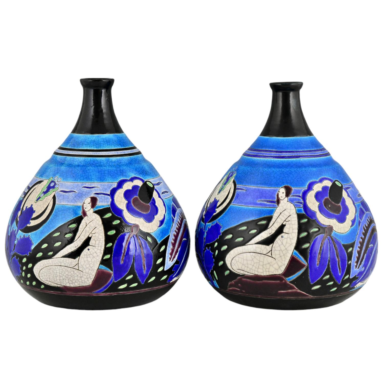 Francese Coppia di vasi in ceramica Art Déco con nudi da bagno Baigneuses Primavera 1925 in vendita
