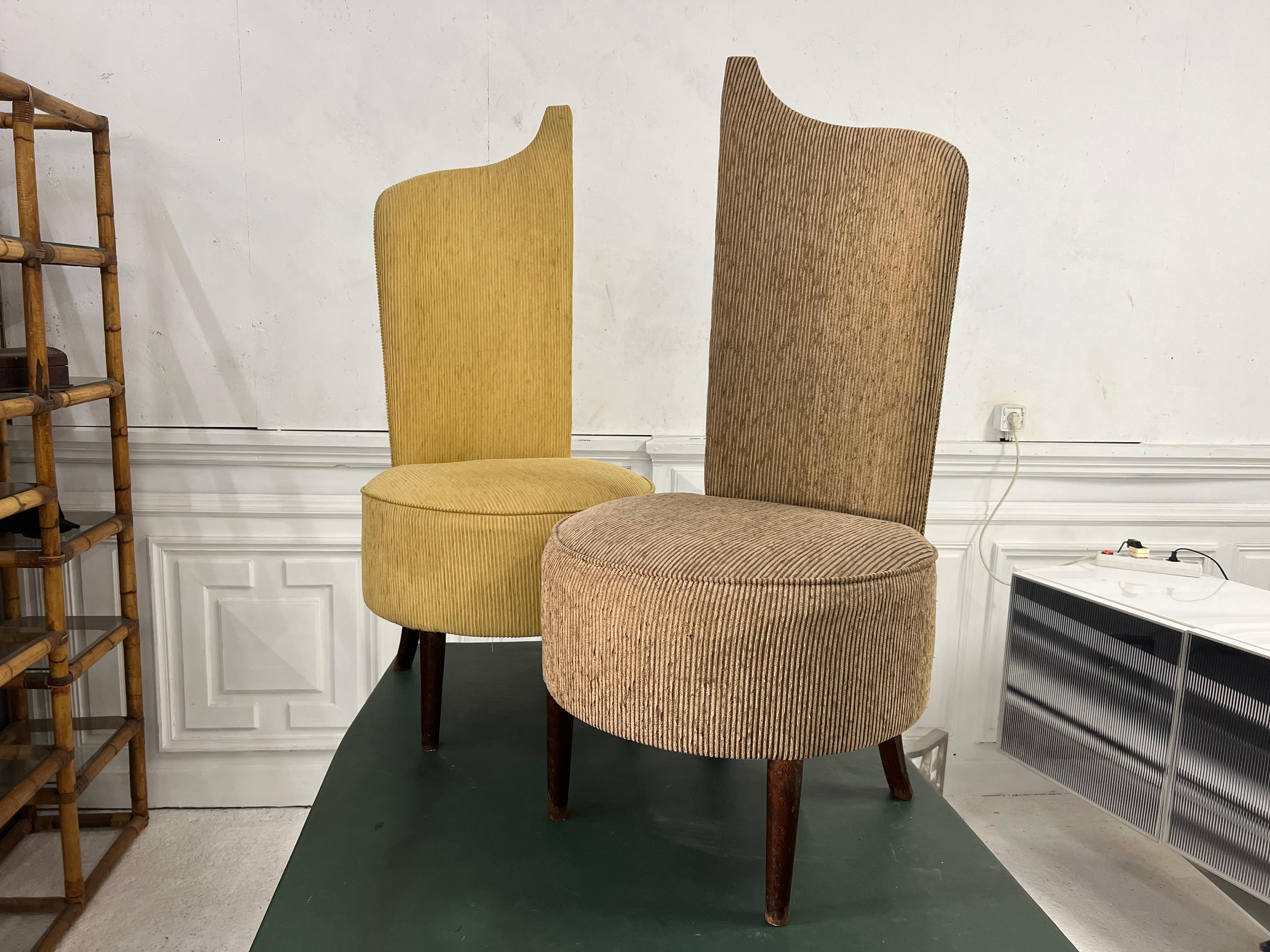 Pair of art deco chairs in two colors of velvet
Back seem to be a wing so « burlesque » 
Structure is in beech, typicaly original of 1930/1940 period
Chairs are very confortable and sculptural
