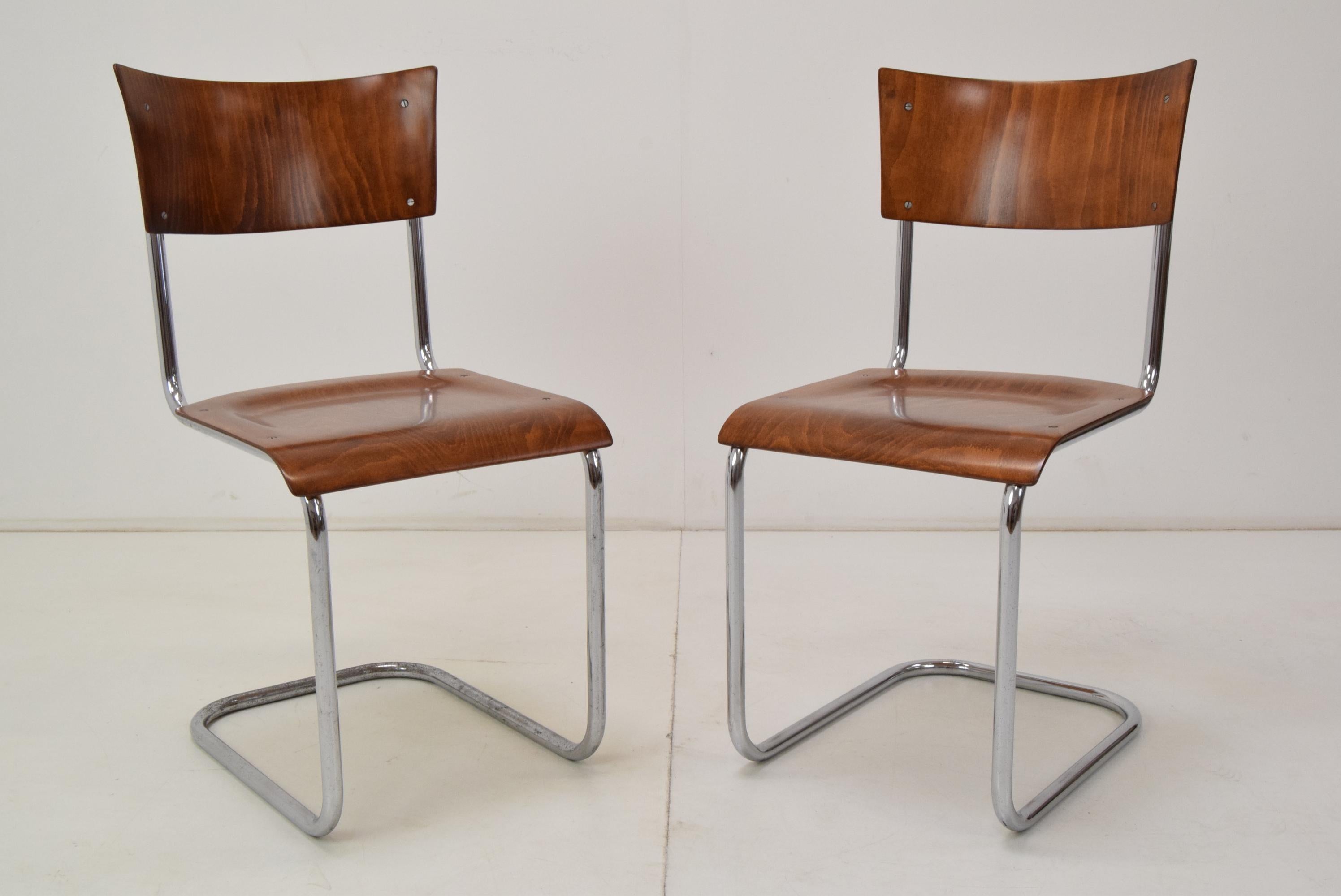 Pair of Art Deco Chairs, Designed by Mart Stam, 1930´s In Good Condition For Sale In Praha, CZ