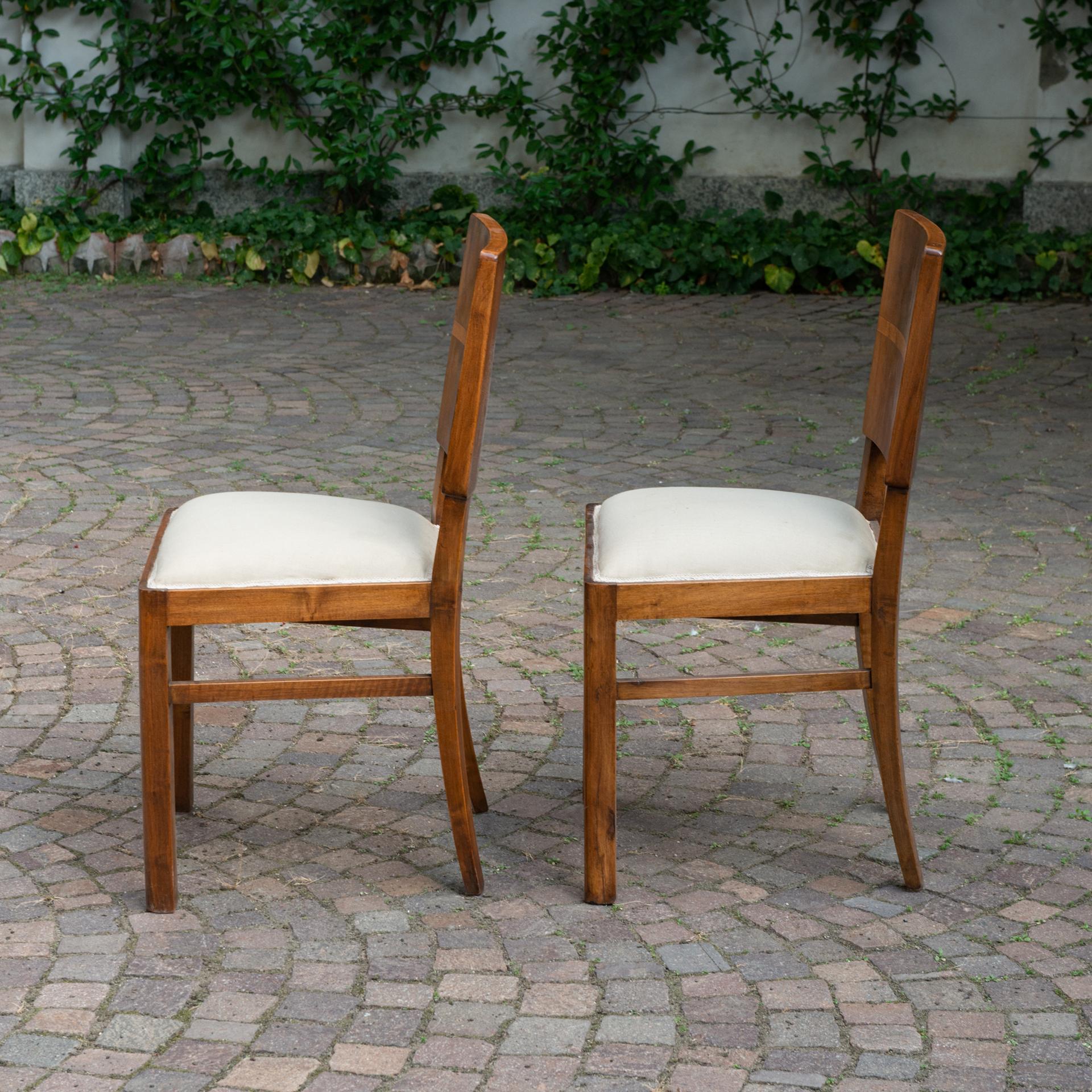 Walnut Pair of Art Déco Chairs For Sale