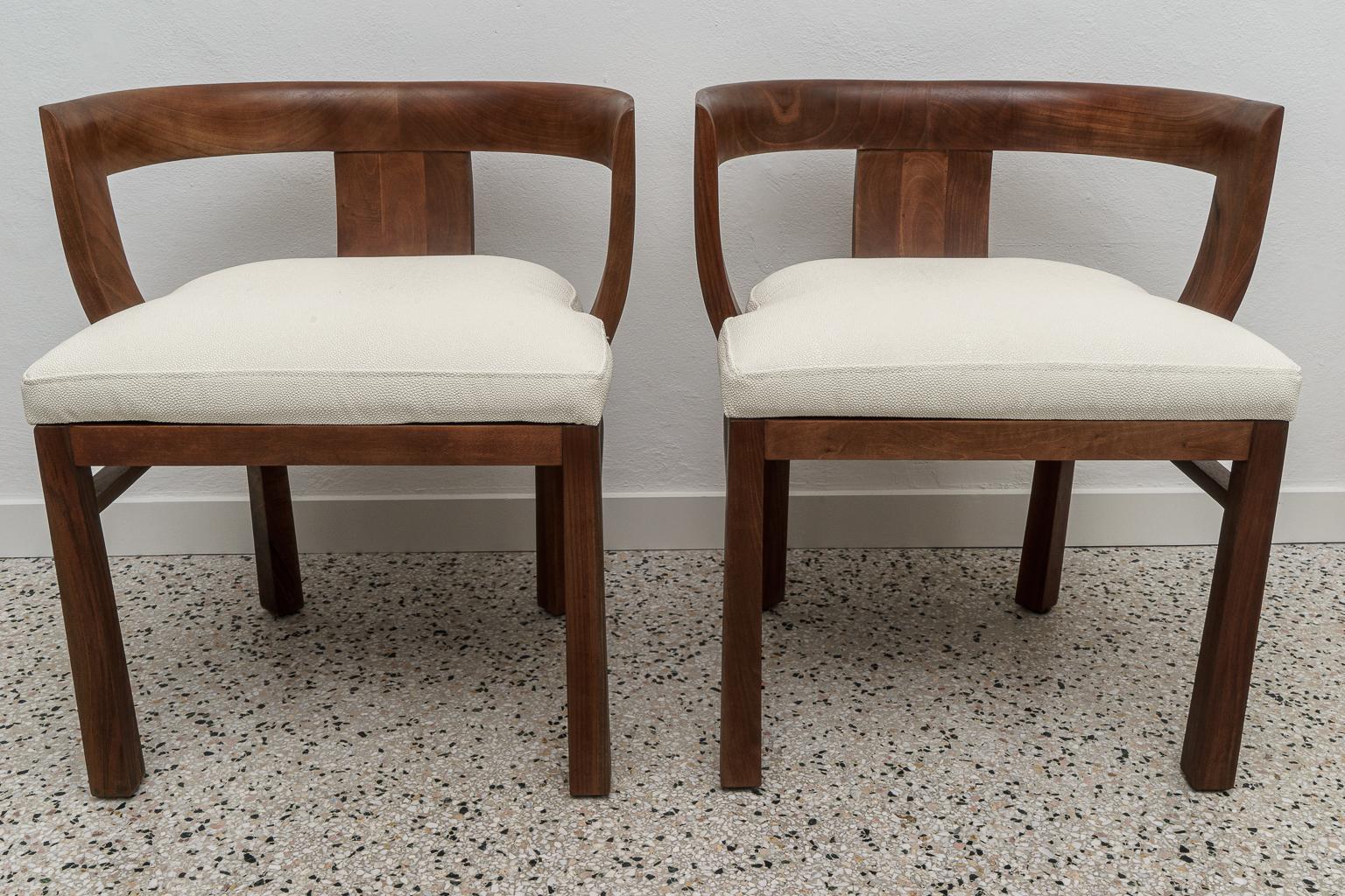 Mid-Century Modern Pair of Carl Bergsten Style Teak Arm Chairs For Sale