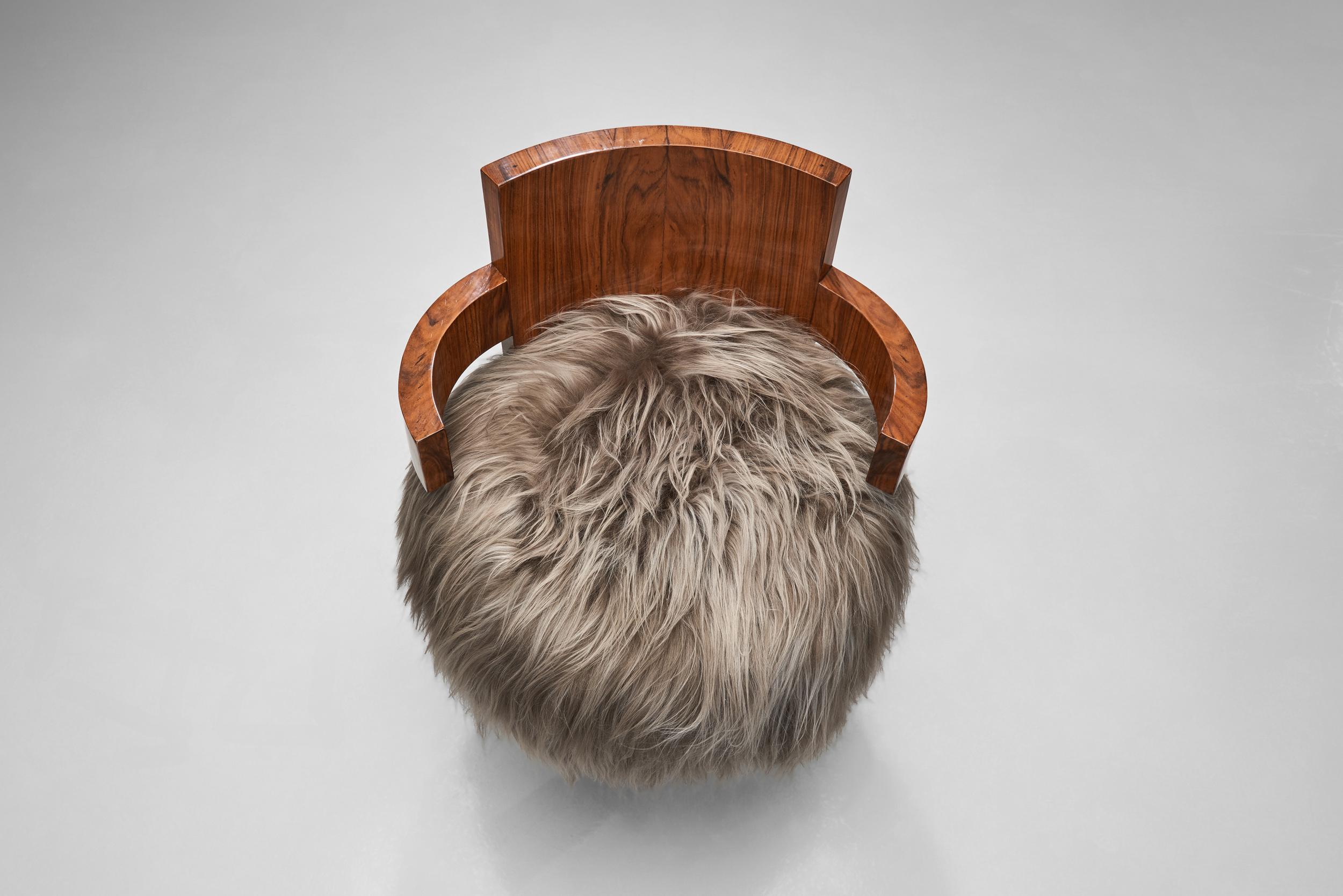 Pair of Art Deco Chairs with Seats in Longhair Fabric, Europe 1930s For Sale 2