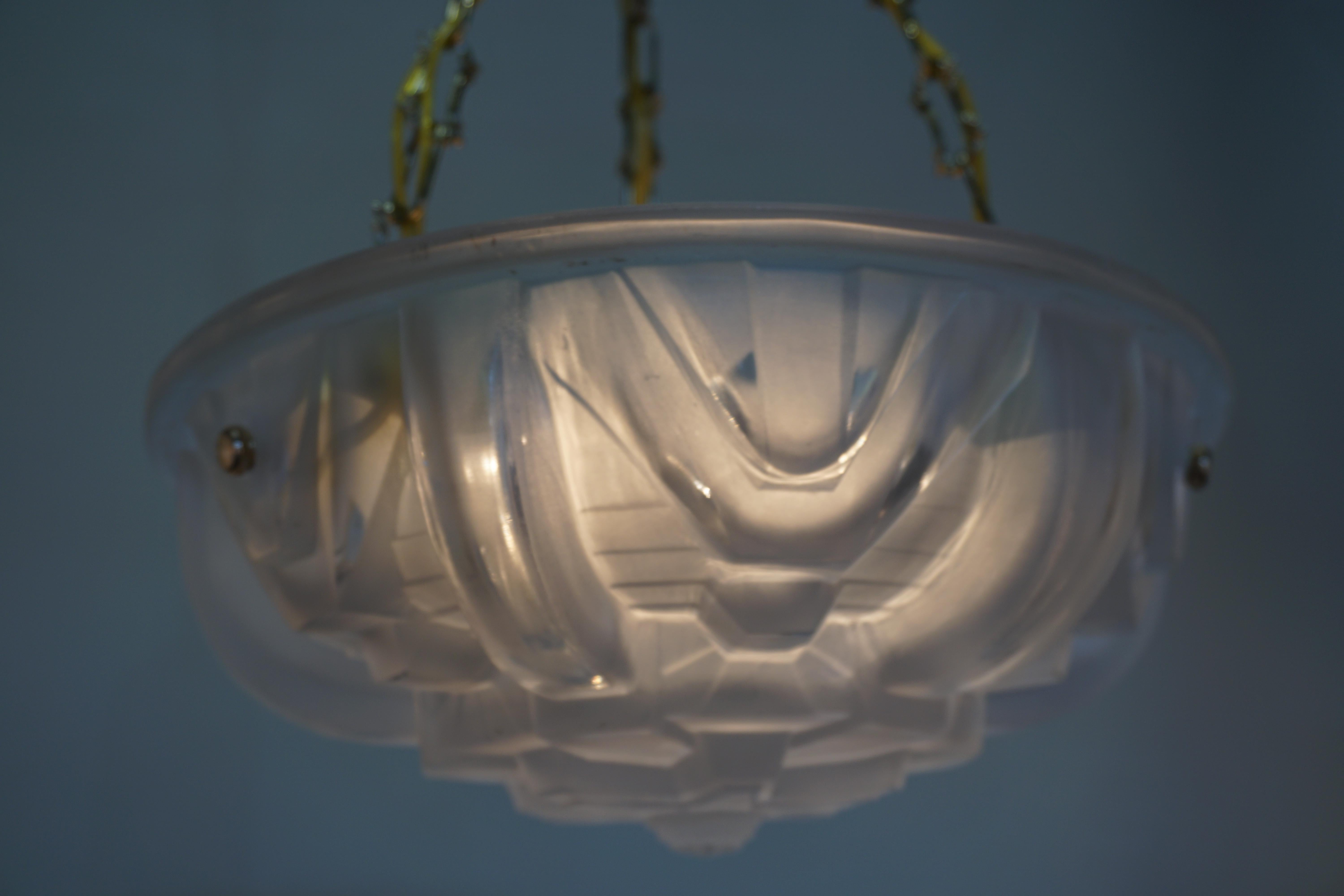 Early 20th Century Pair of Art Deco Chandelier by Muller Freres