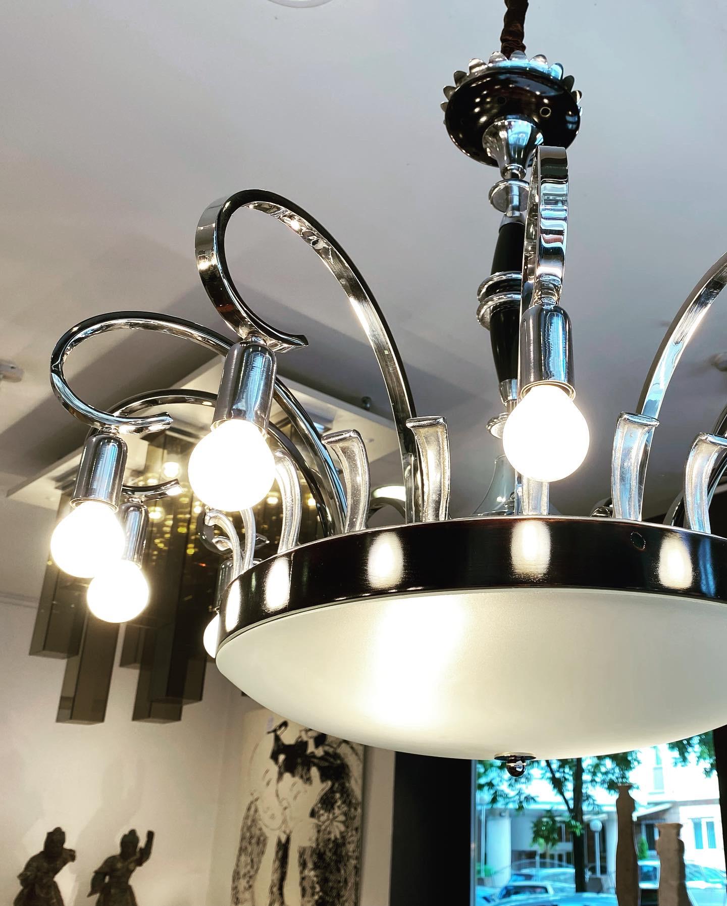 French Pair of ART DECO chandeliers For Sale