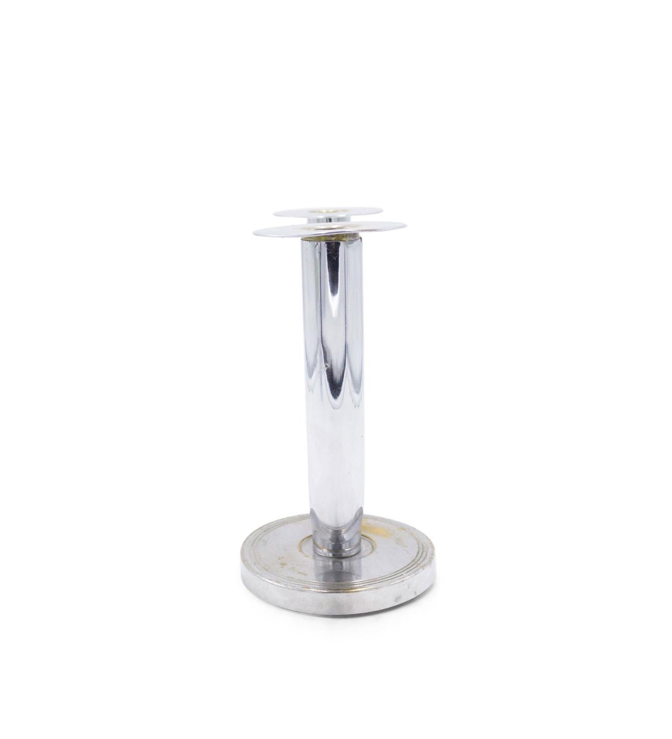 Pair of Art Deco Chrome Candelabras In condizioni buone in vendita a Queens, NY