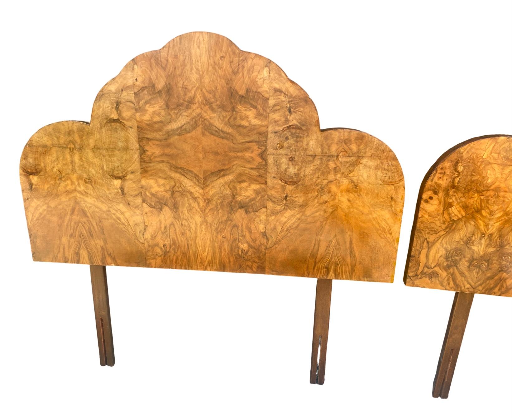 Early 20th Century Pair of Art Deco Cloud Shaped FiguredWalnut Single Beds For Sale