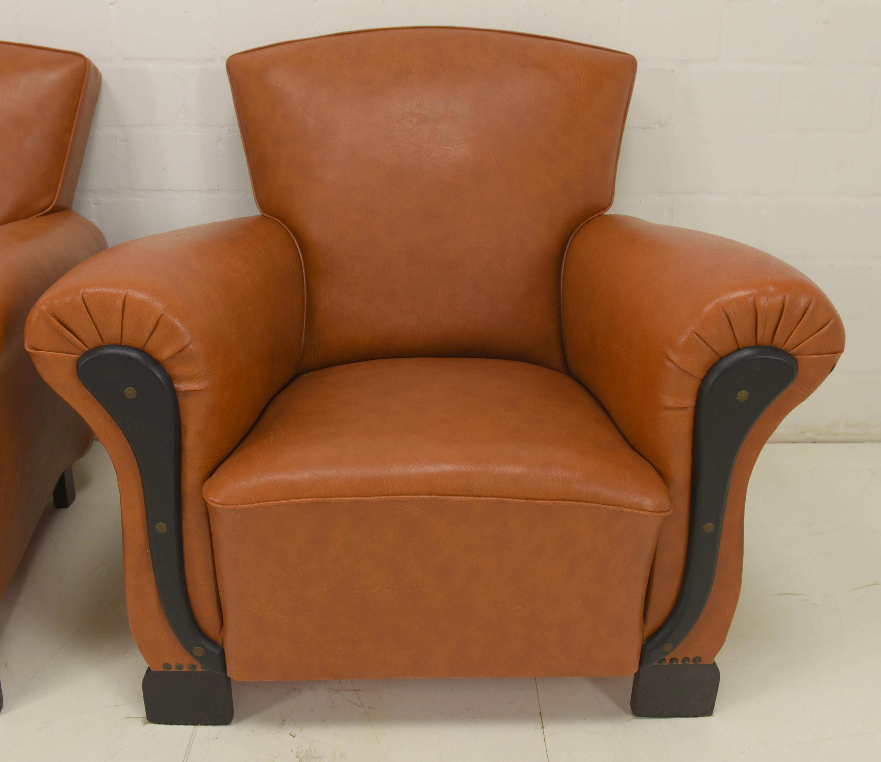 Art déco Paire de fauteuils club Art Déco en cuir, 1940 en vente
