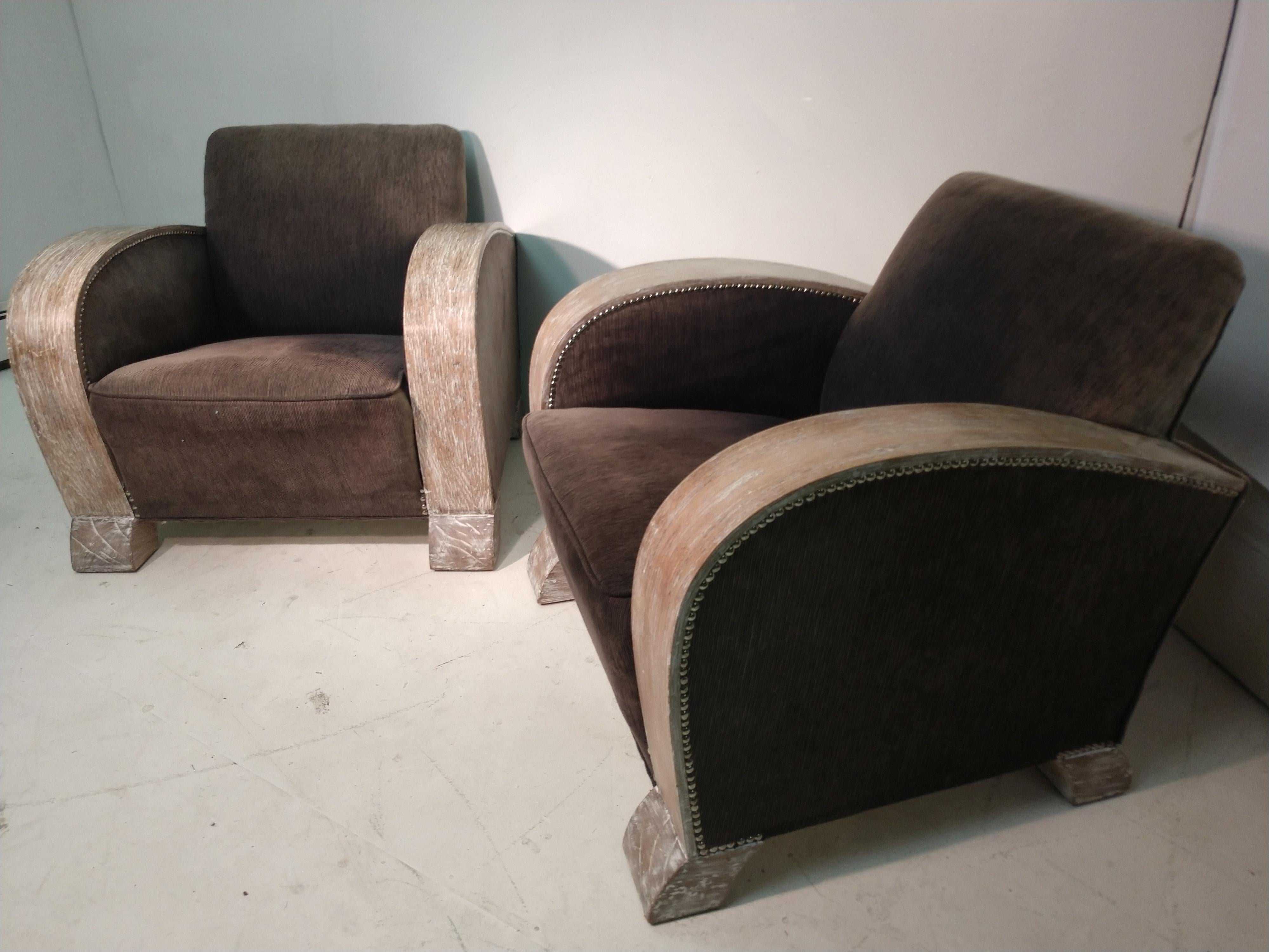 Pair of Art Deco Club Chairs Argentina, circa 1935 For Sale 2