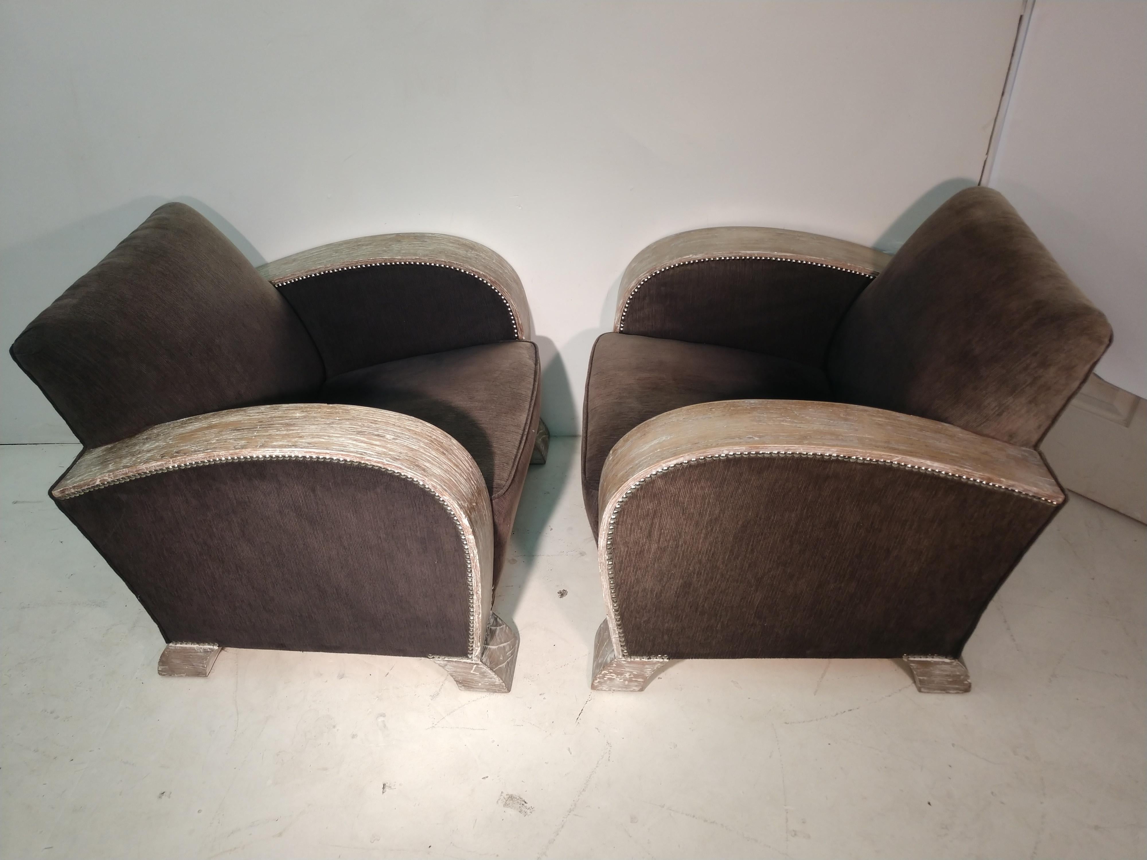 Mid-20th Century Pair of Art Deco Club Chairs Argentina, circa 1935 For Sale