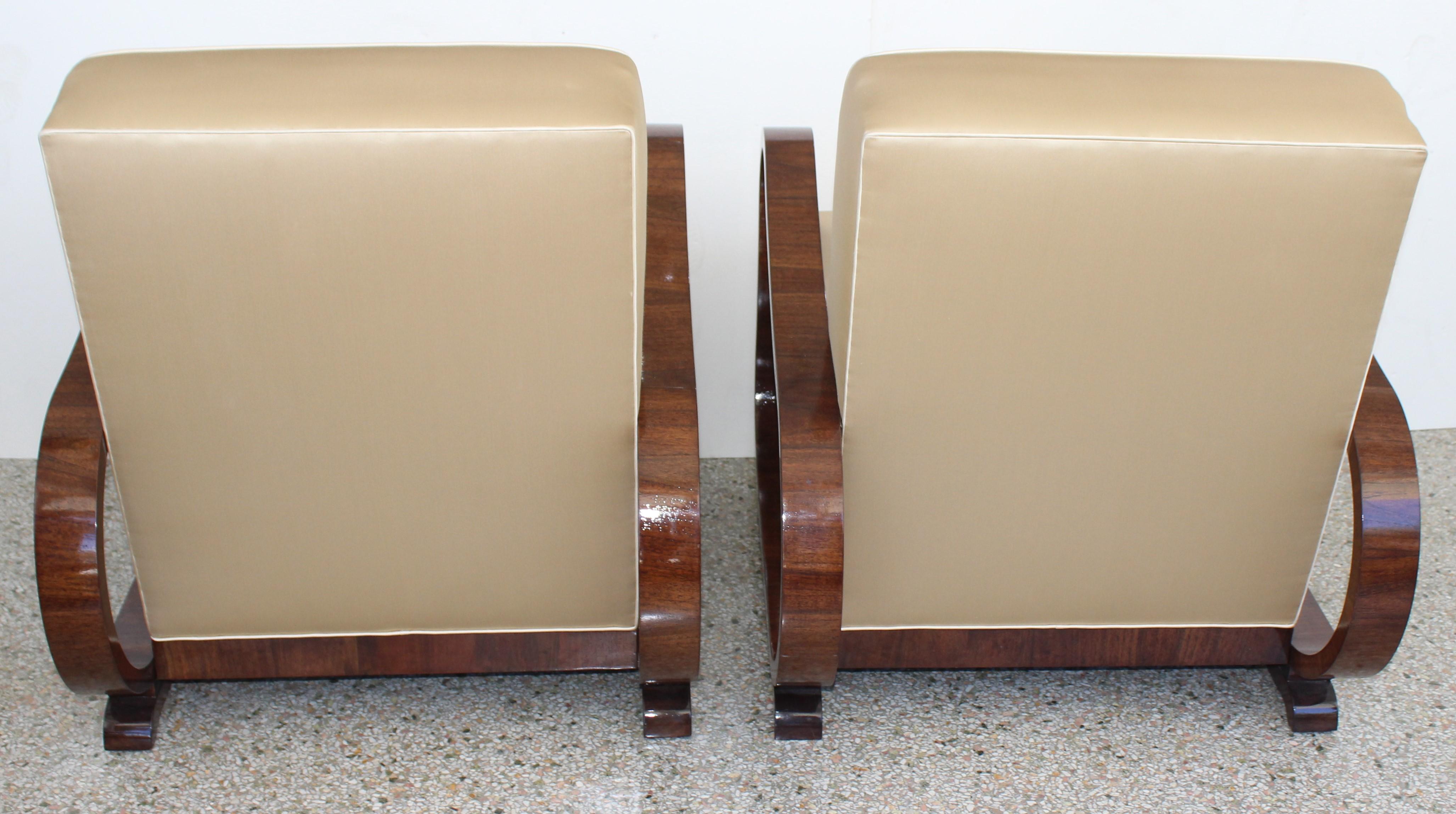 Pair of Art Deco Club Chairs Attributed to Jindřich Halabala 3