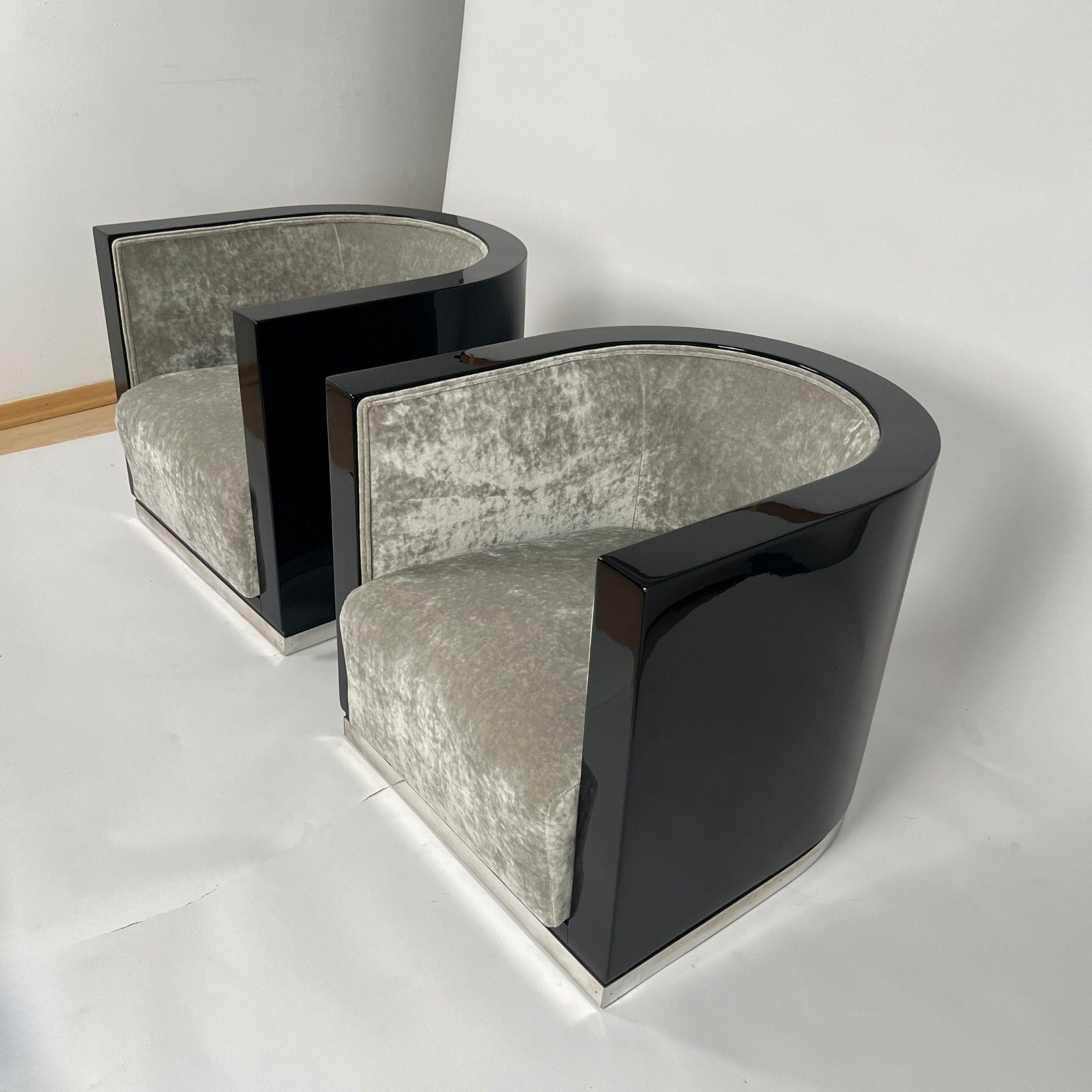 Pair of Art Deco Club Chairs, Black Lacquer, Grey Velvet, France circa 1930 4