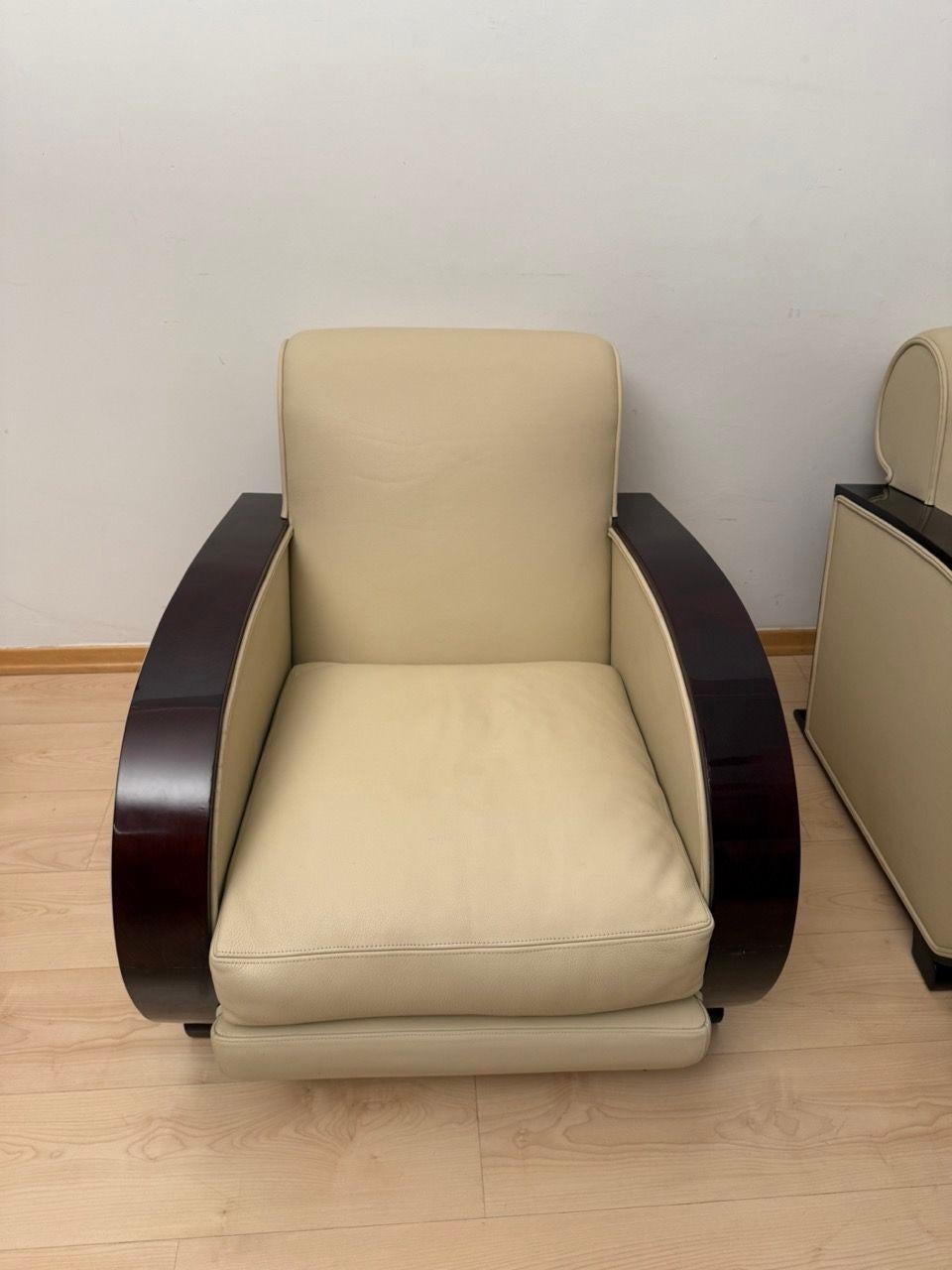 Pair of Art Deco Club Chairs, Cream Leather, Lacquered Wood, France circa 1930 For Sale 5