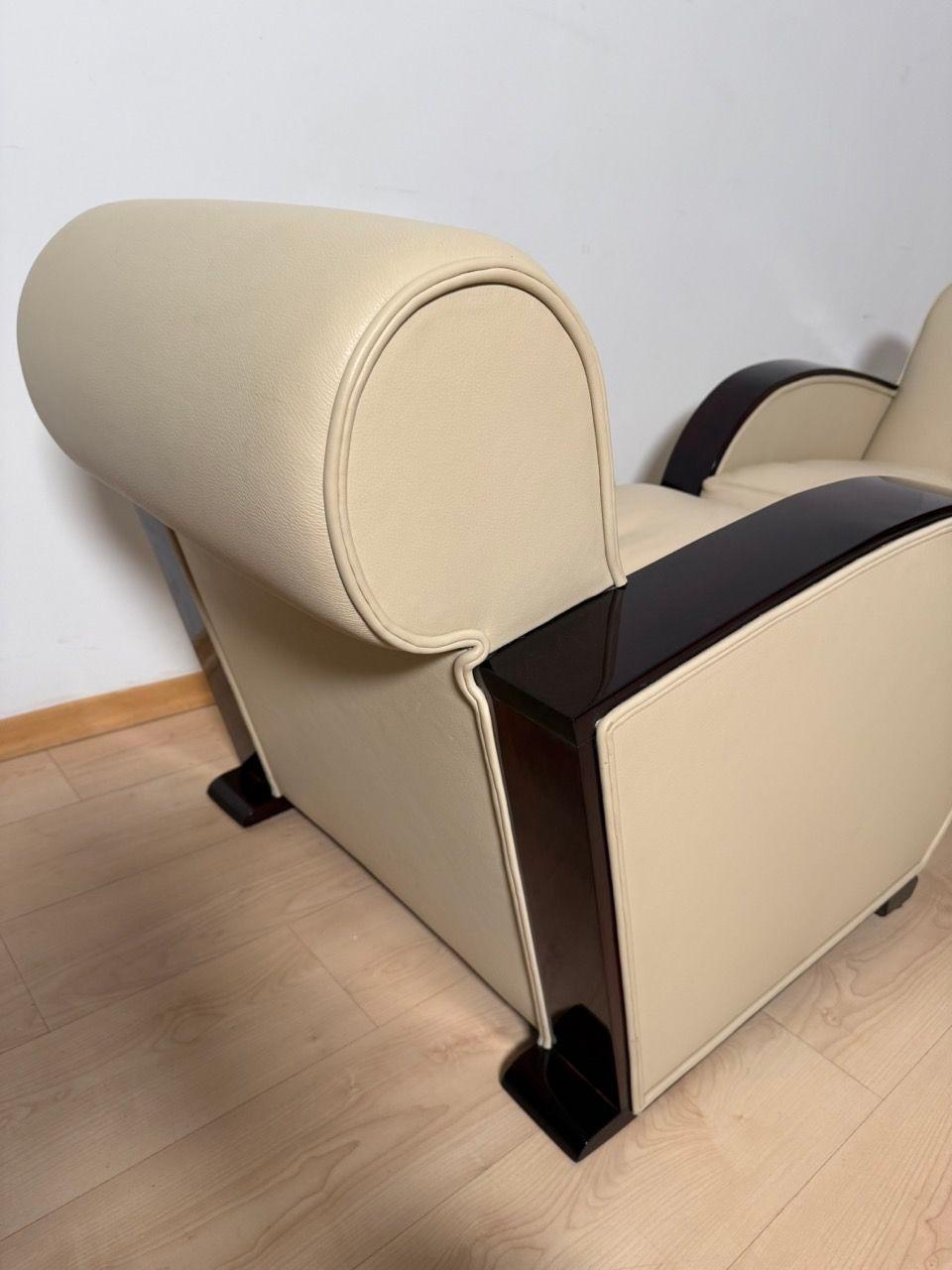 Pair of Art Deco Club Chairs, Cream Leather, Lacquered Wood, France circa 1930 For Sale 10