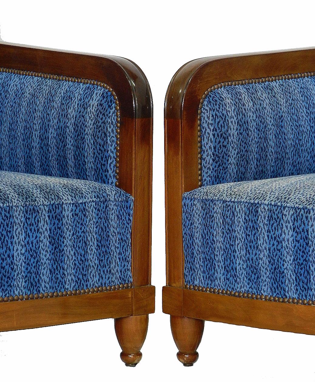 Pair of French Art Deco club chairs, circa 1930
Two armchairs
Mahogany in lovely condition
Upholstery very good, revised not too long ago sound and solid
Printed velour with only very minor signs of wear fine to use as is
Or top covers can be