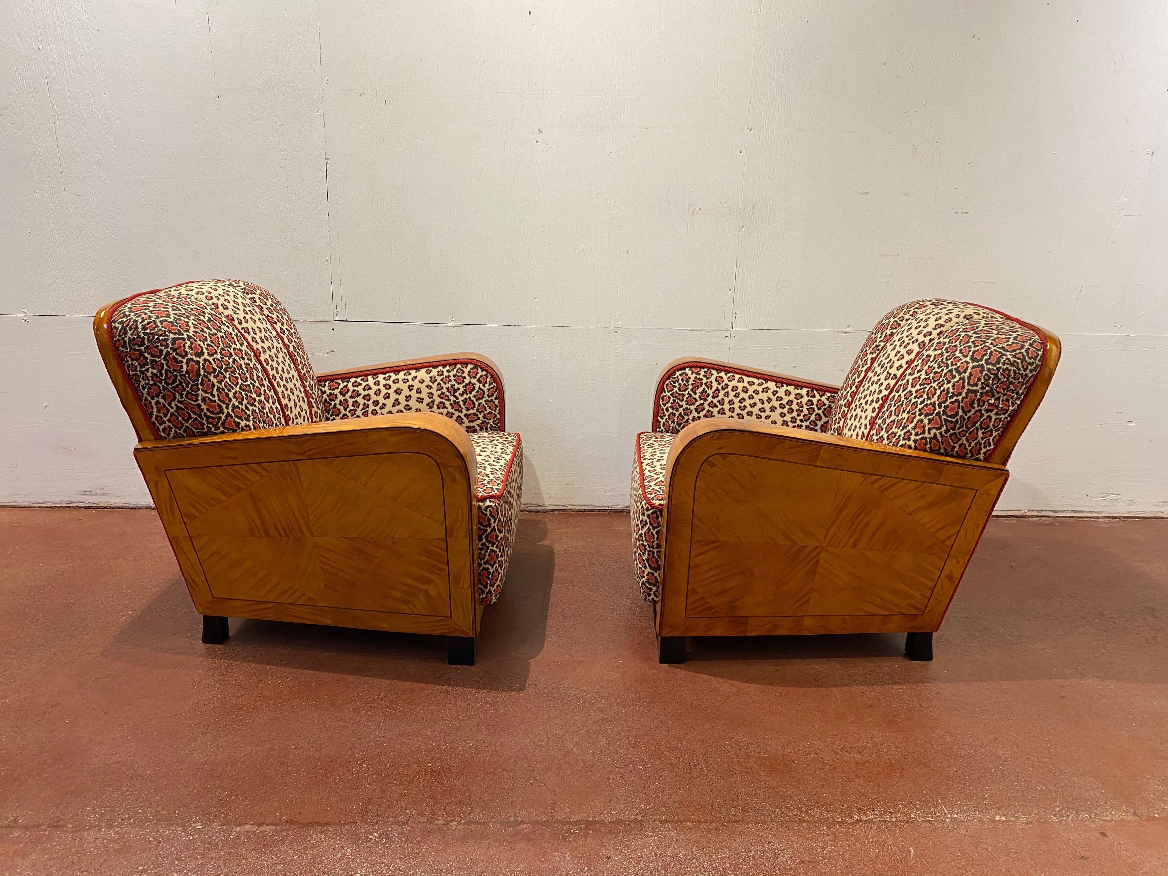 Pair of Art Deco Club Chairs in Satinwood In Good Condition In Charleston, SC