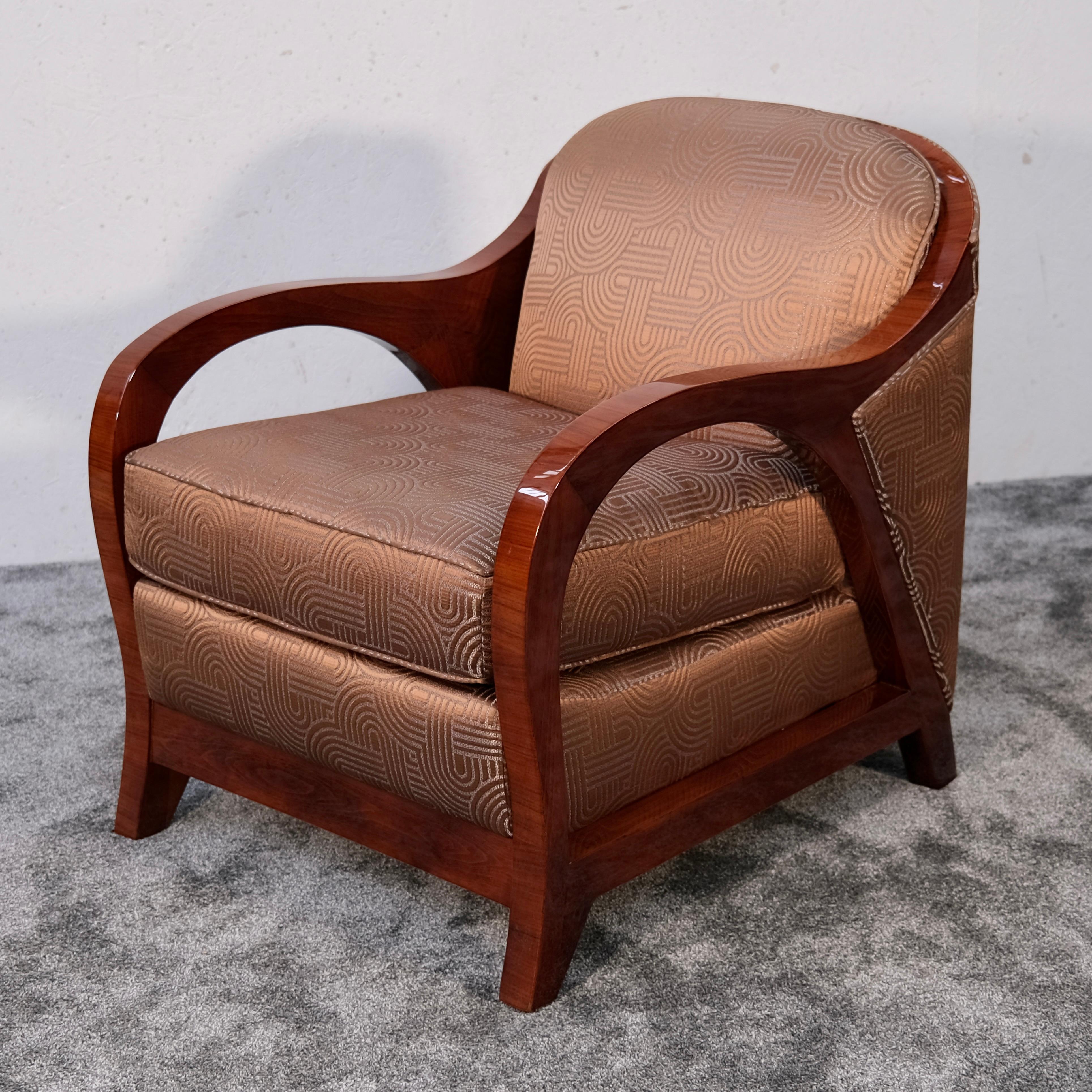 Pair of Art Deco Club Chairs with Art Deco Pattern Fabric, France 1930s In Good Condition For Sale In Ulm, DE