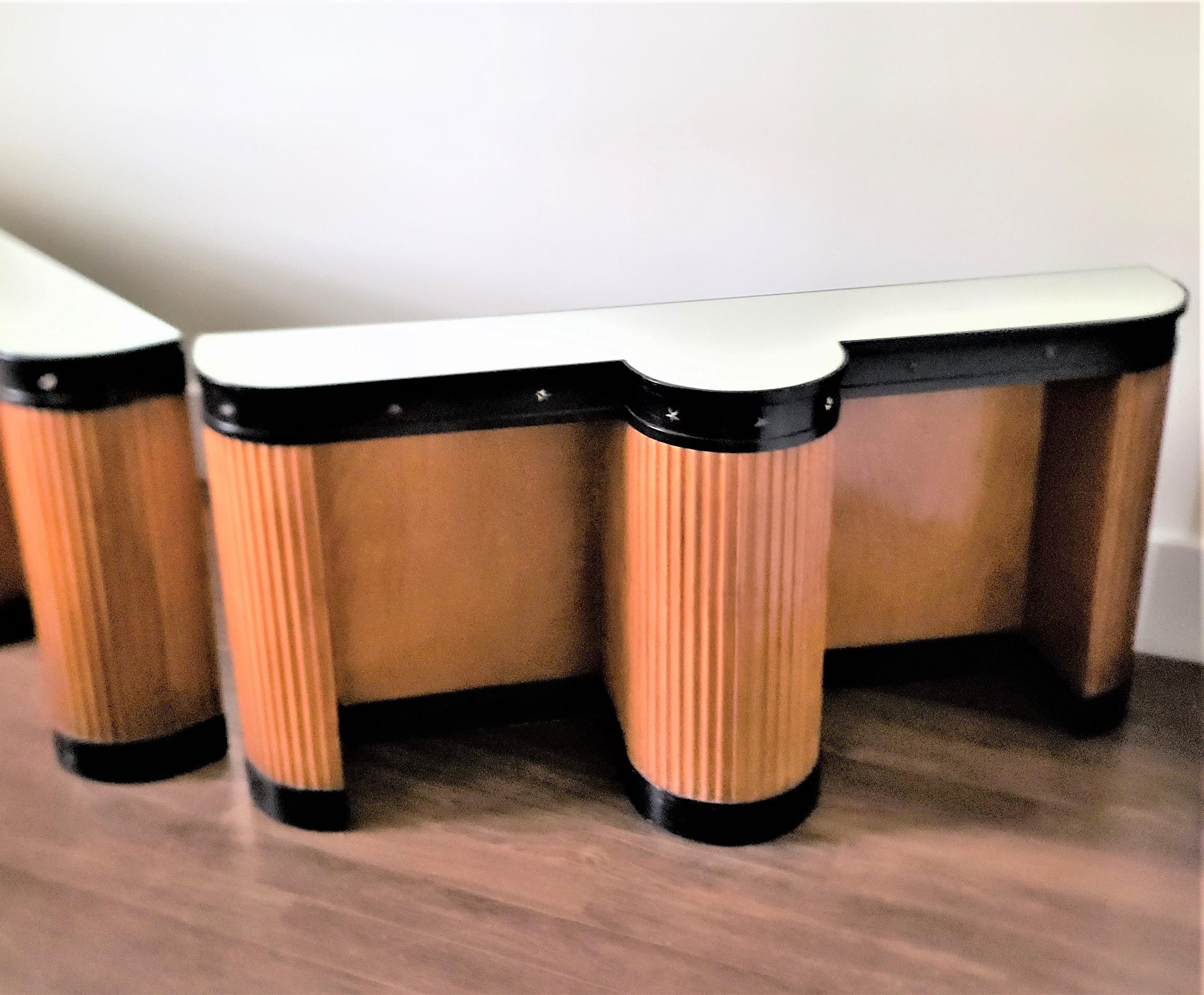 Coppia di tavolini o stand a colonna in stile Art Deco con piani a specchio in vendita 6