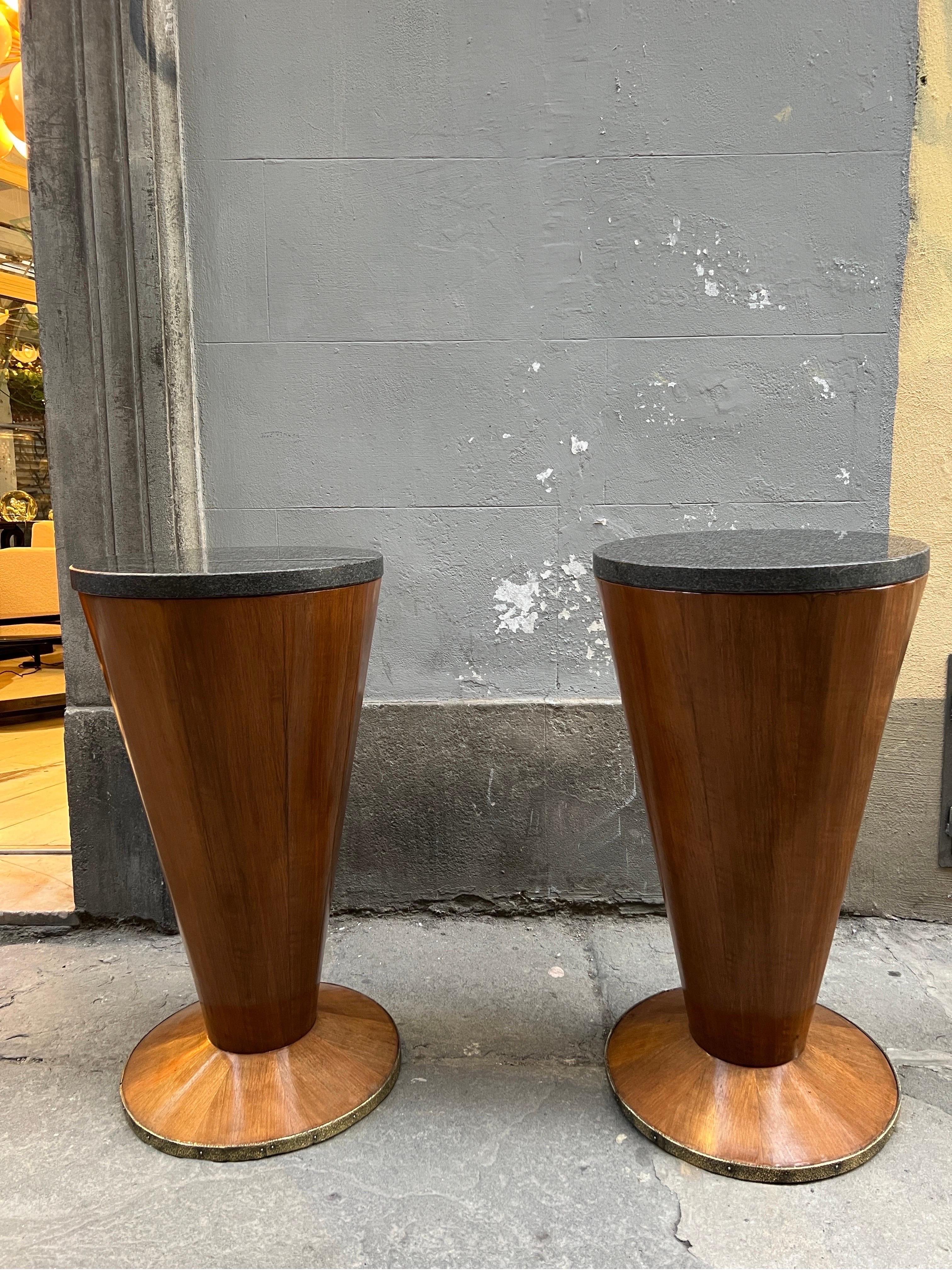 Pair of Art Deco Conical Cherry Wood Side Tables with Marble Top 1940s For Sale 1