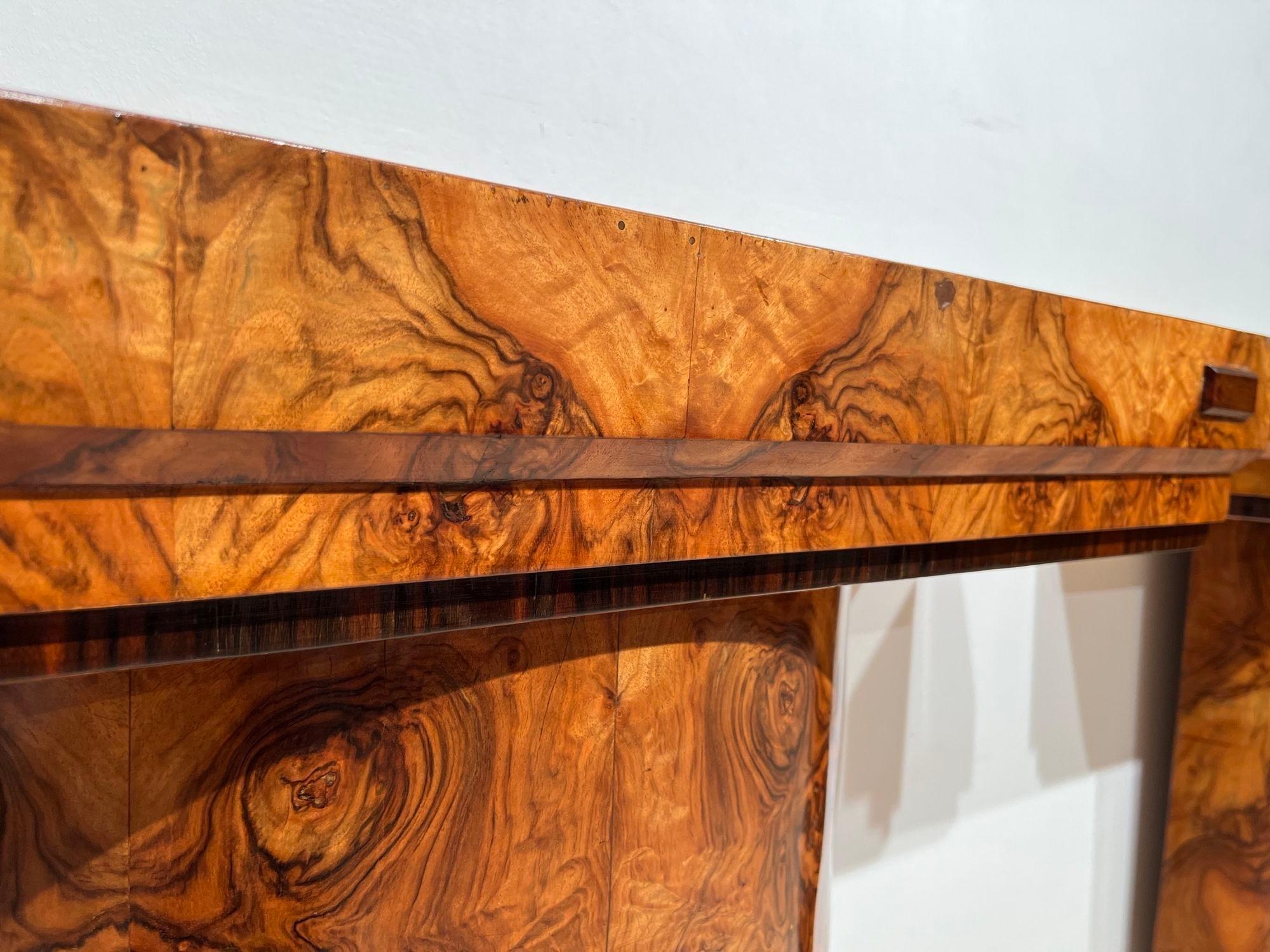 Pair of Art Deco Console Tables, Walnut Veneer and Macassar, France circa 1930 For Sale 7