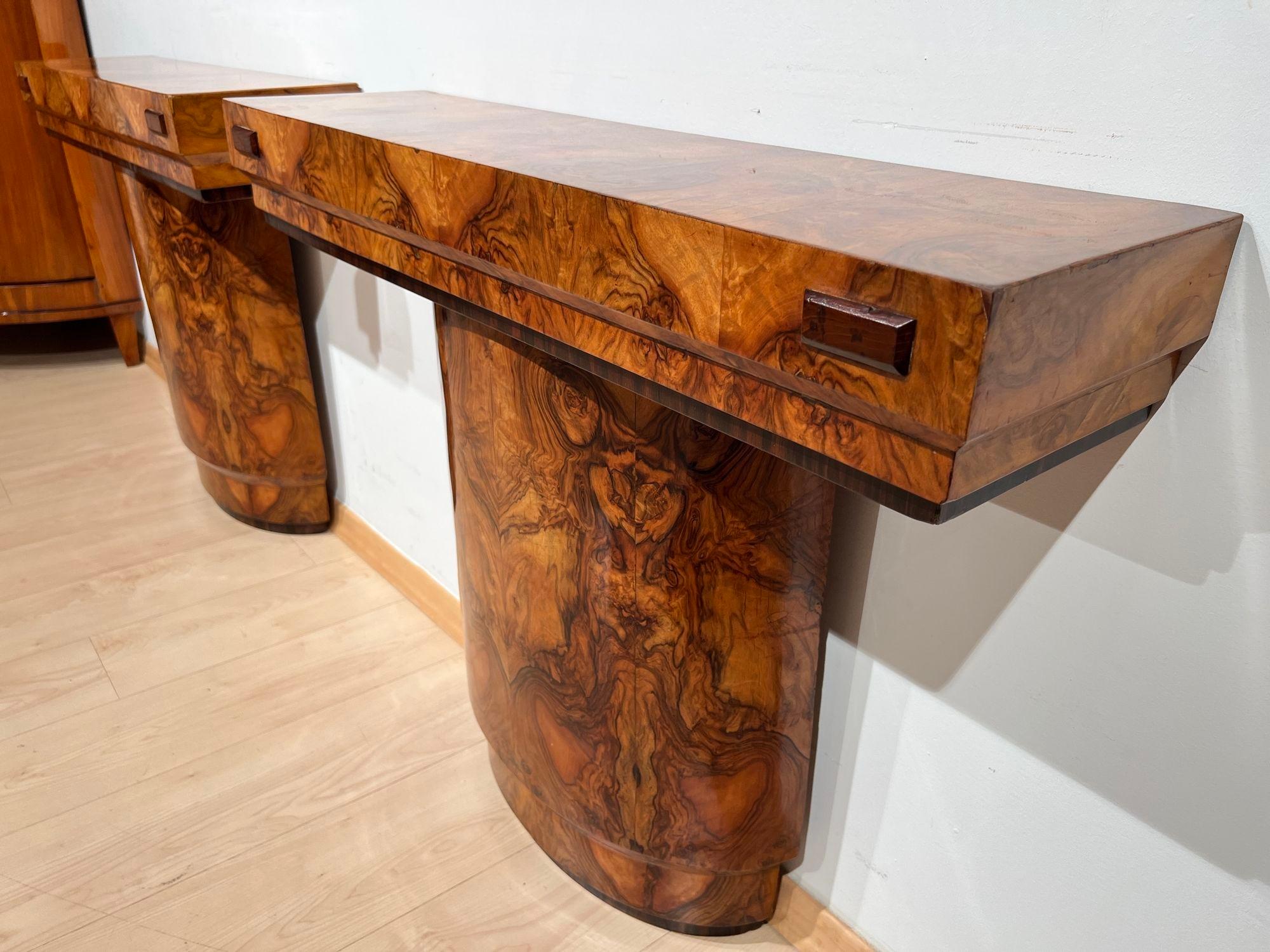 Pair of Art Deco Console Tables, Walnut Veneer and Macassar, France circa 1930 For Sale 9