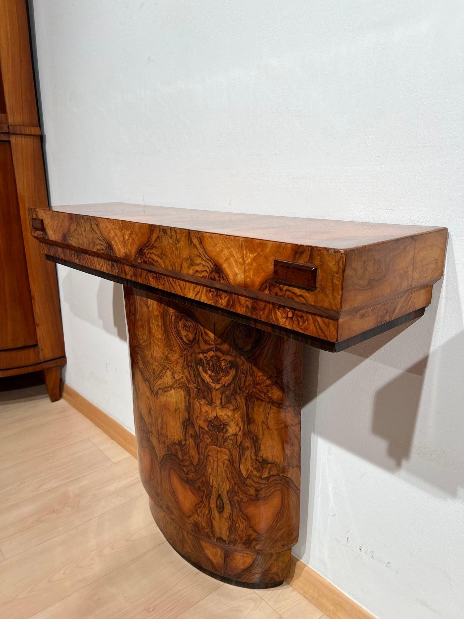 Pair of Art Deco Console Tables, Walnut Veneer and Macassar, France circa 1930 For Sale 11