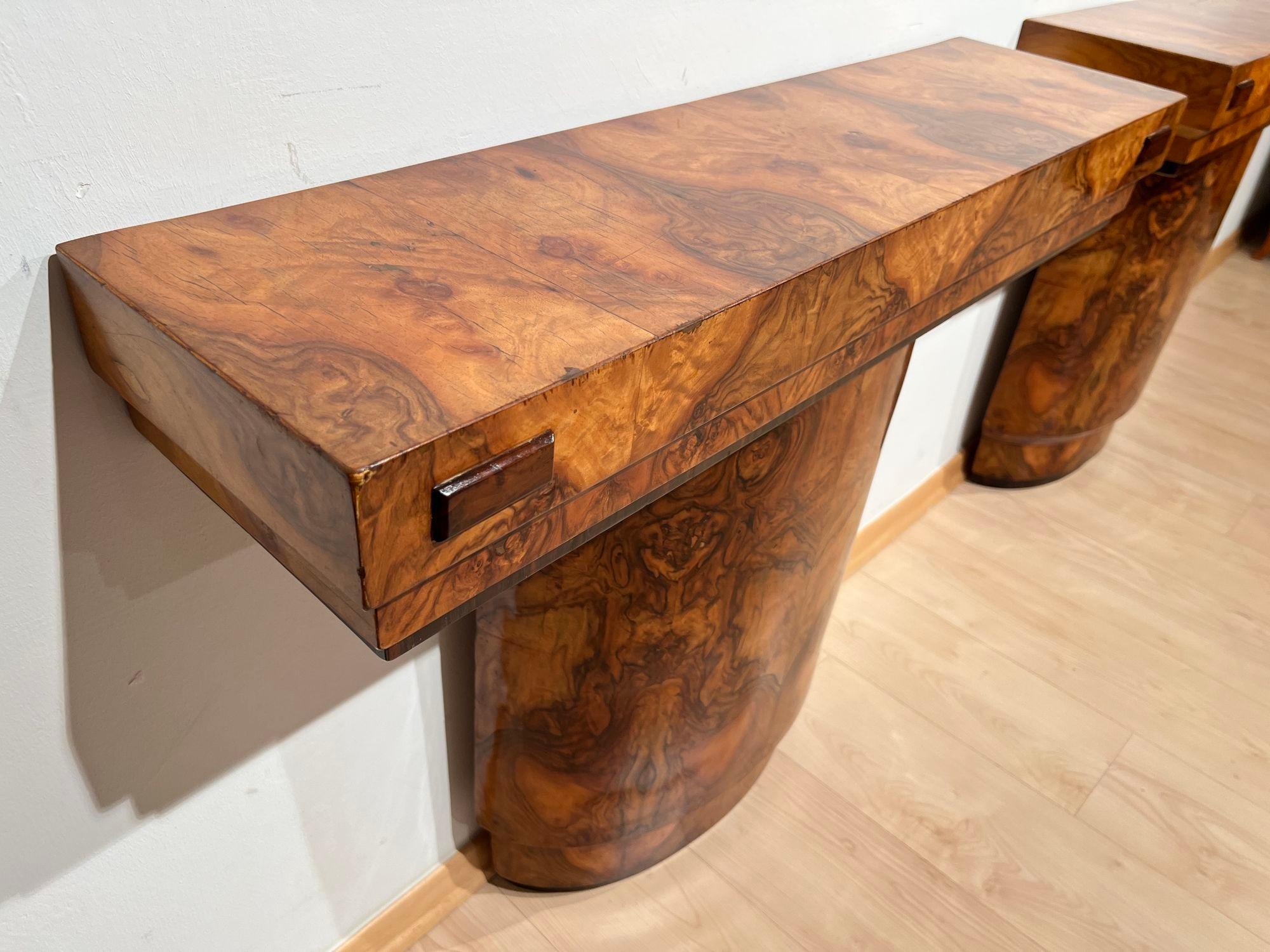 Polished Pair of Art Deco Console Tables, Walnut Veneer and Macassar, France circa 1930 For Sale