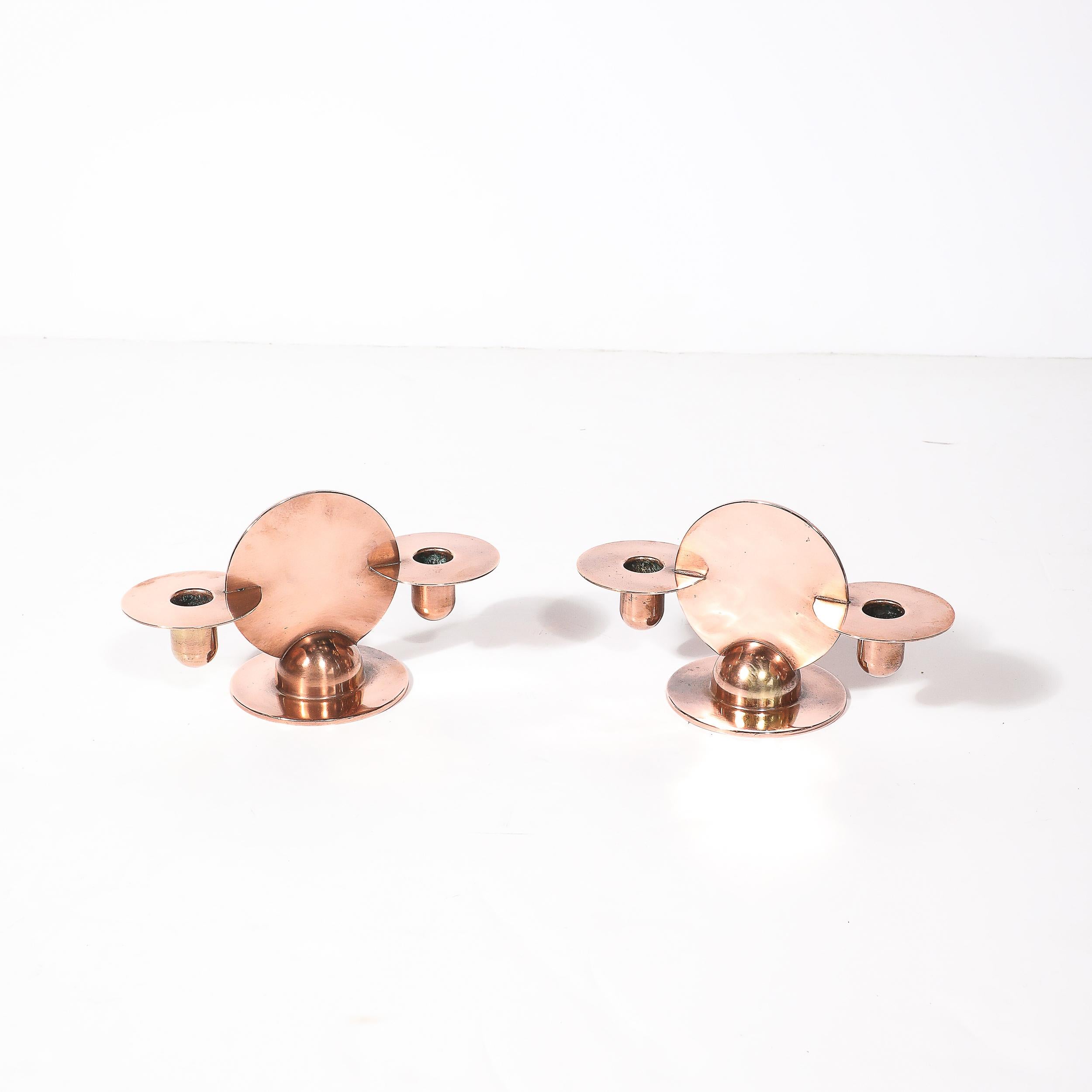 Paar Art-Deco-Kupfer-Kerzenhalter von Walter Von Nessen signiert Chase (amerikanisch) im Angebot