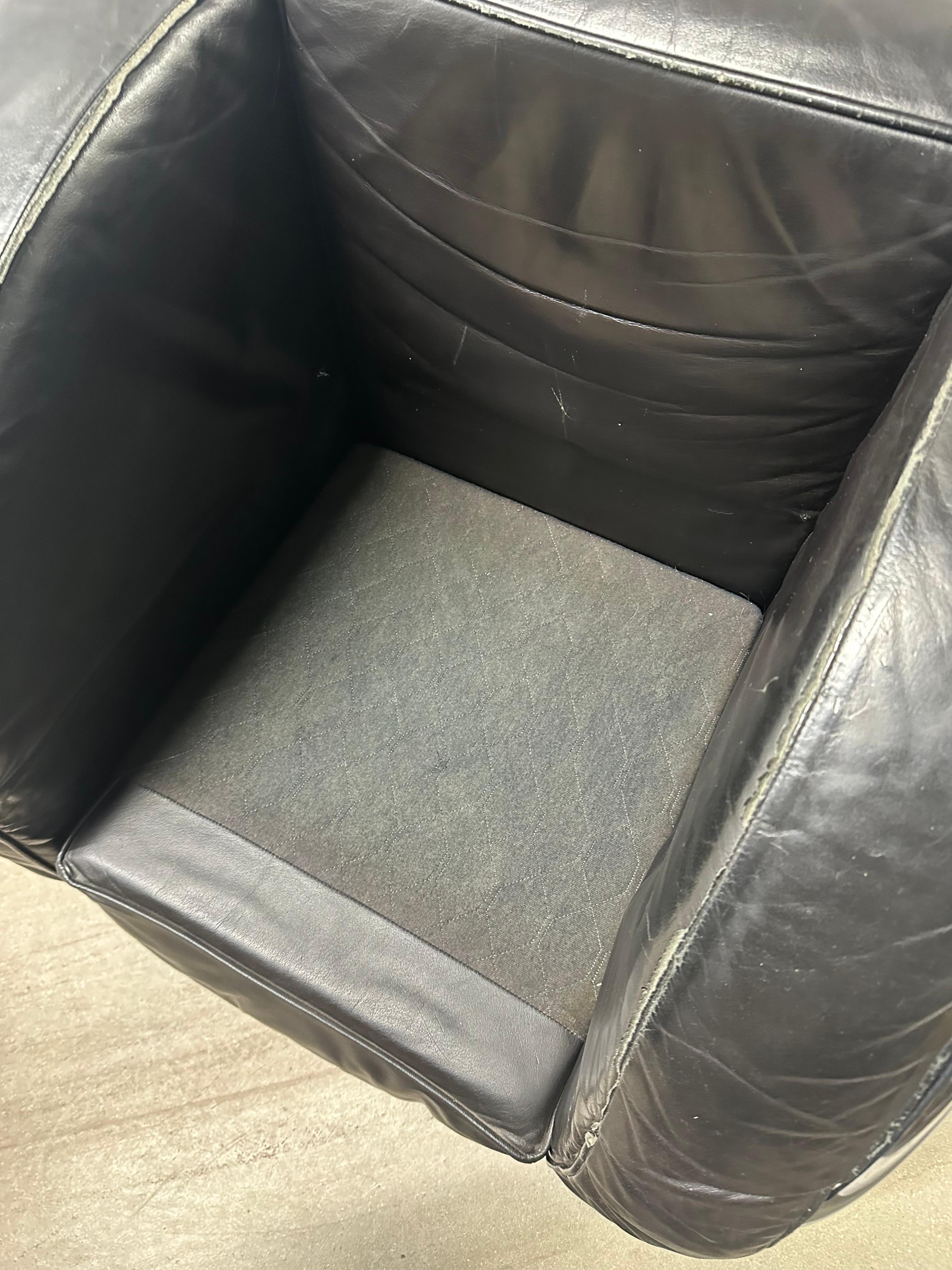 Pair of Art Deco / Corbusier Style Chrome and Leather Club Chairs For Sale 6