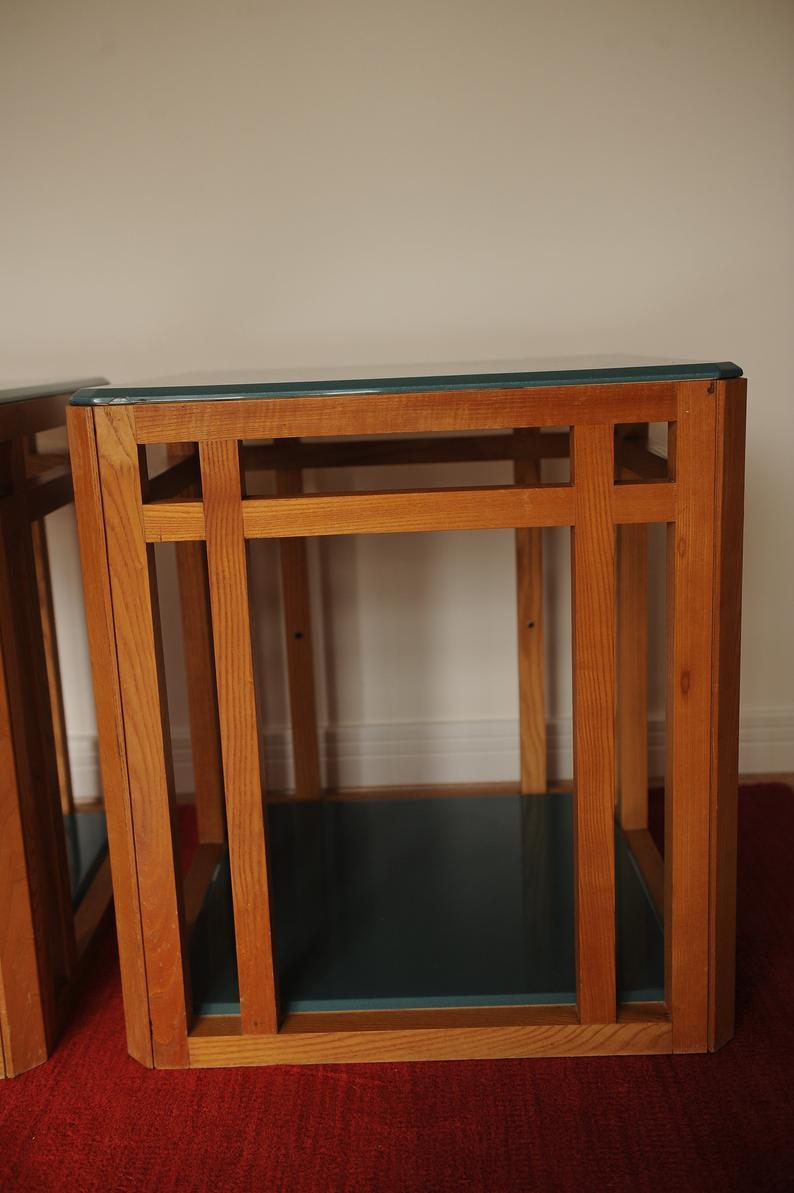20th Century Pair of Art Deco Cubist Design Blue Lacquered Oak Bedside Tables / Lamp Tables For Sale