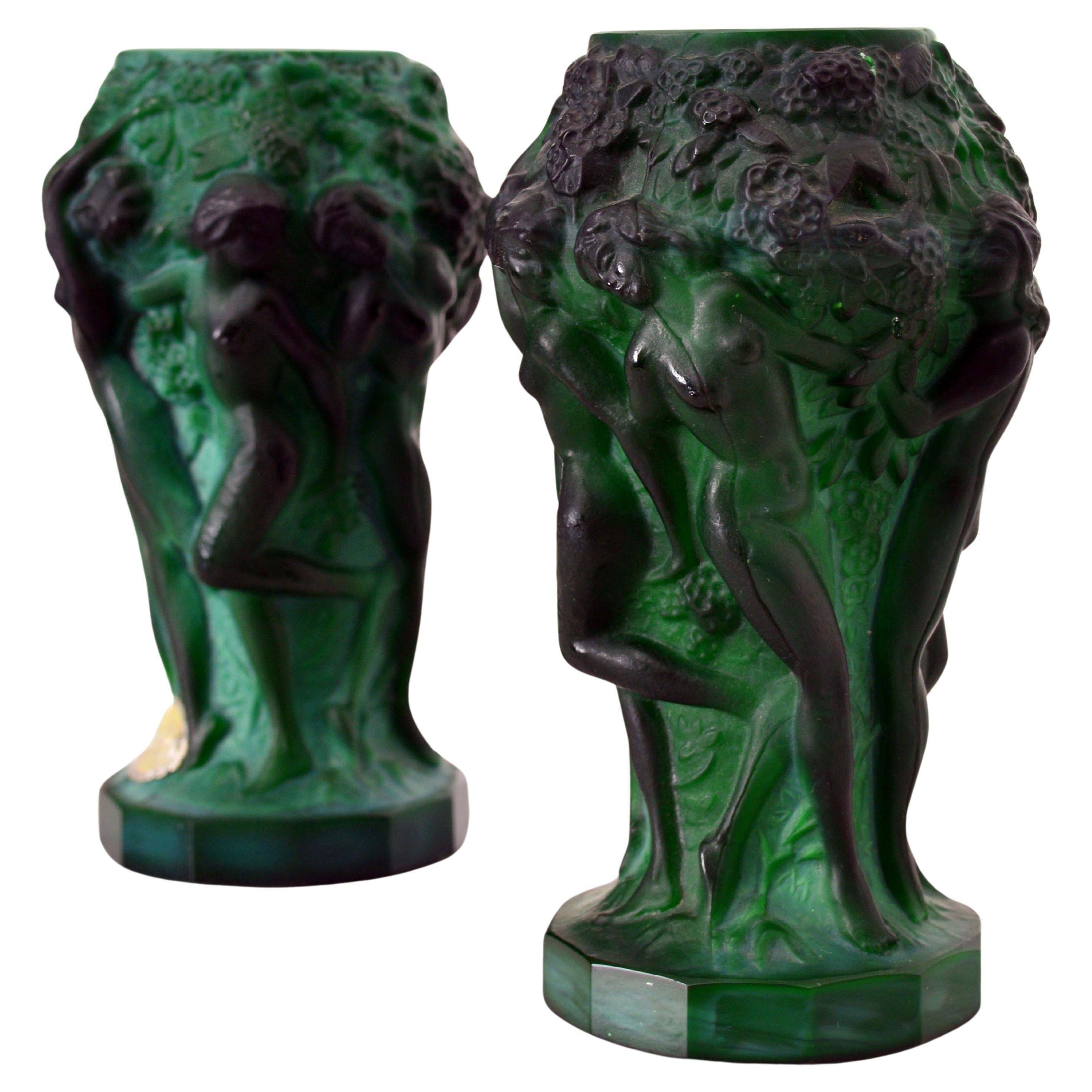 Art déco Paire de vases Art Déco Curt Schlevogt en verre malachite verte couleur chair en vente