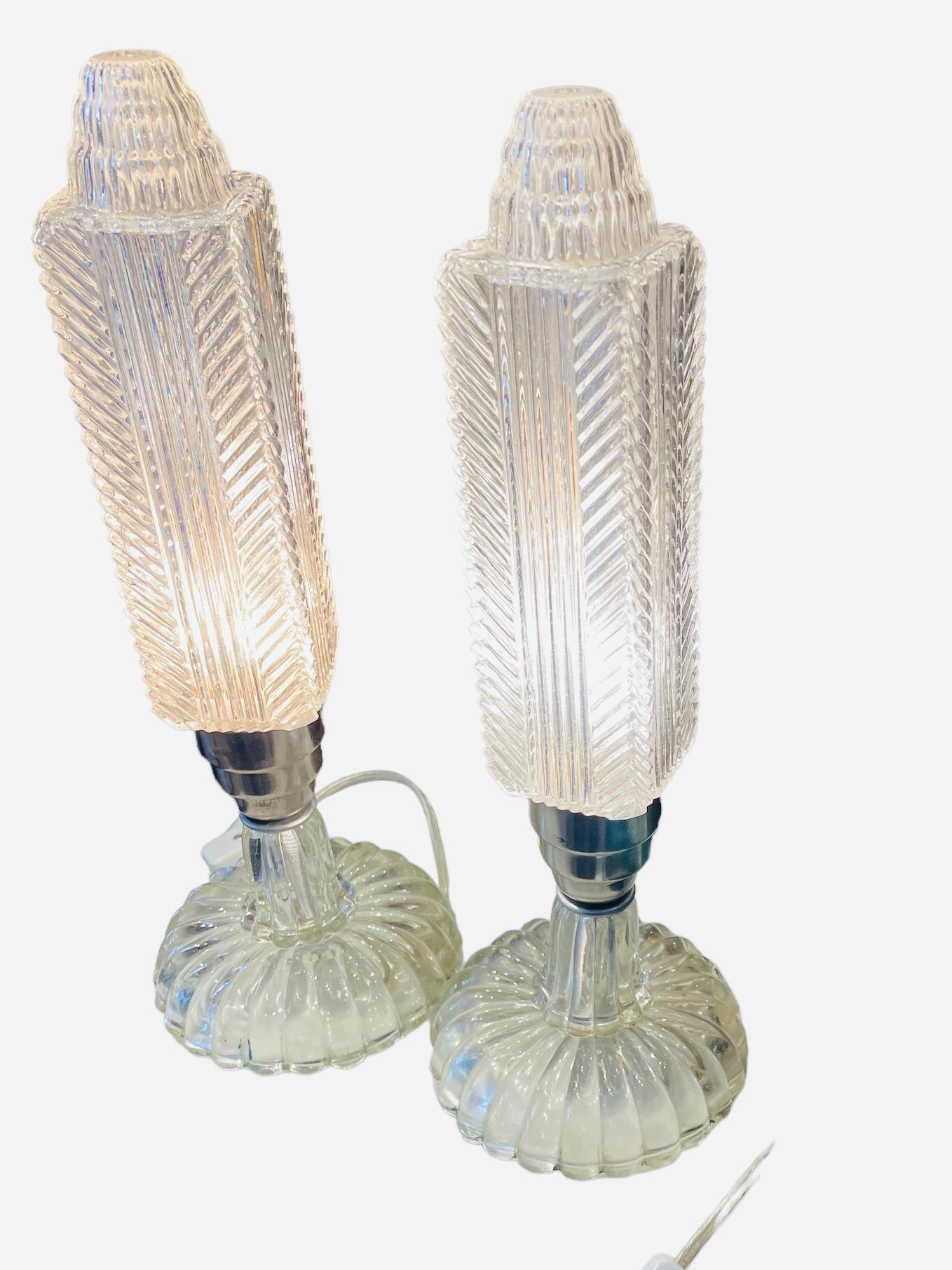 Paire de lampes de table Art déco en cristal taillé en vente 7
