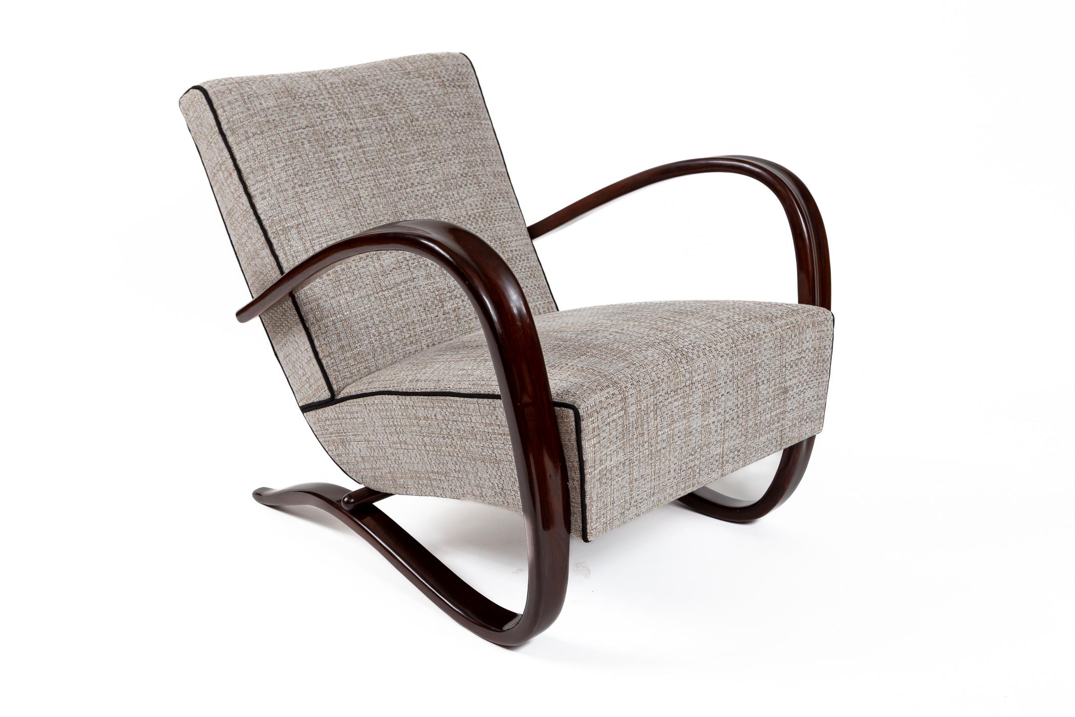 Pair Of Art Deco Czech Lounge Chairs By Jindrich Halabala In Good Condition For Sale In Westport, CT