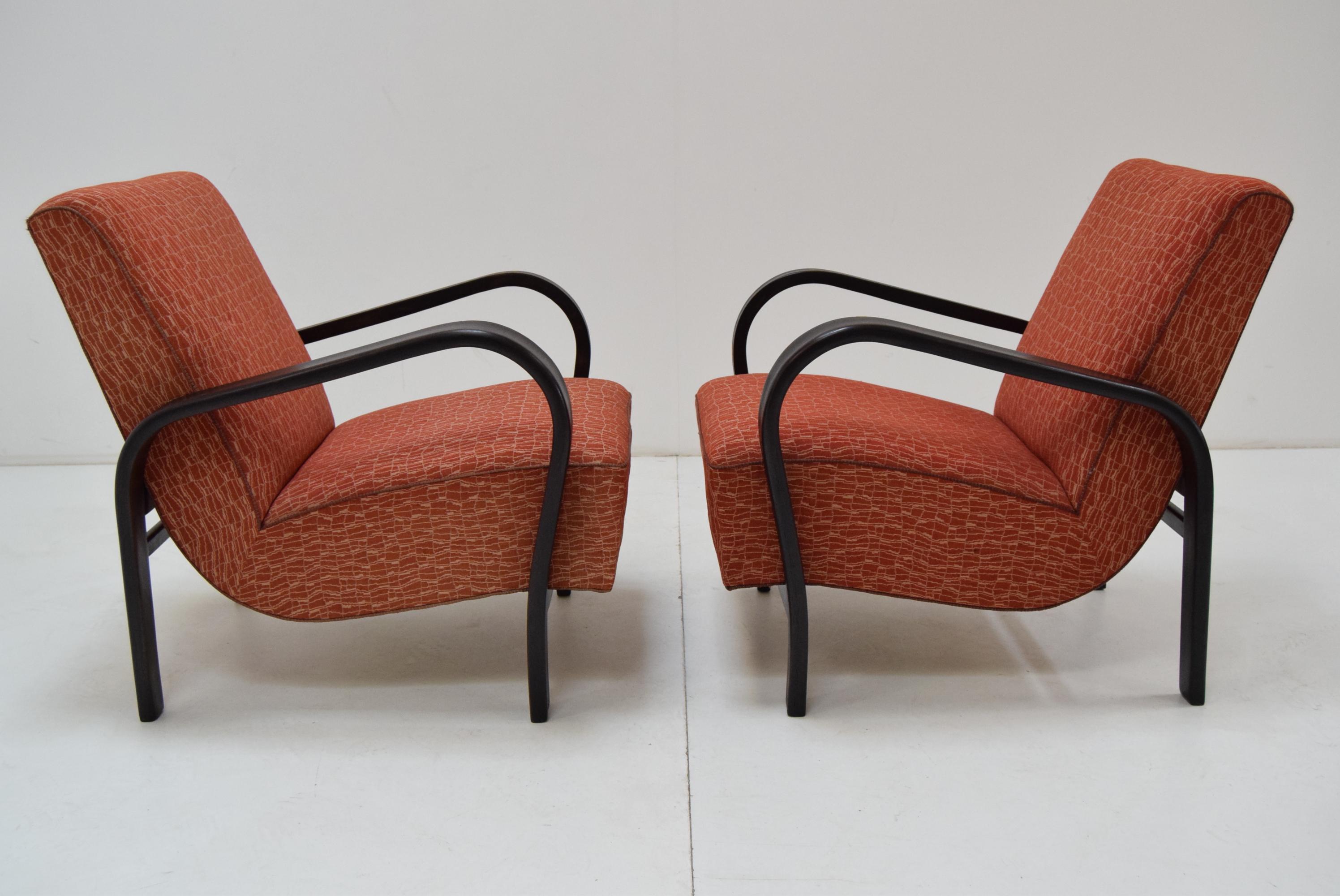 Tchèque Paire de fauteuils de design Art Déco par Kropacek et Kozelka, années 1930