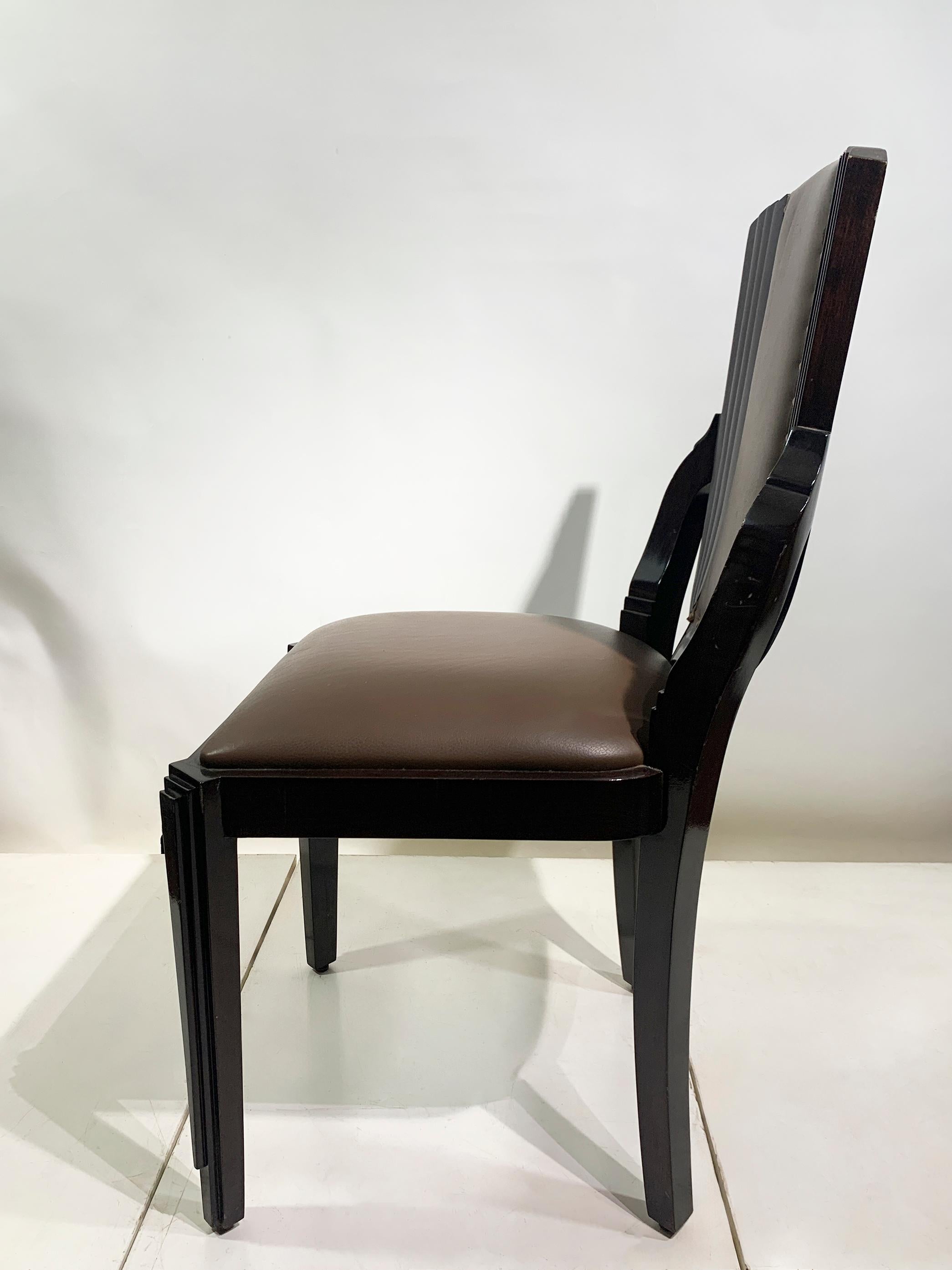 Paire de chaises de salle à manger Art Déco en Wood Wood sombre et  Cuir, Circa 1930s en vente 9