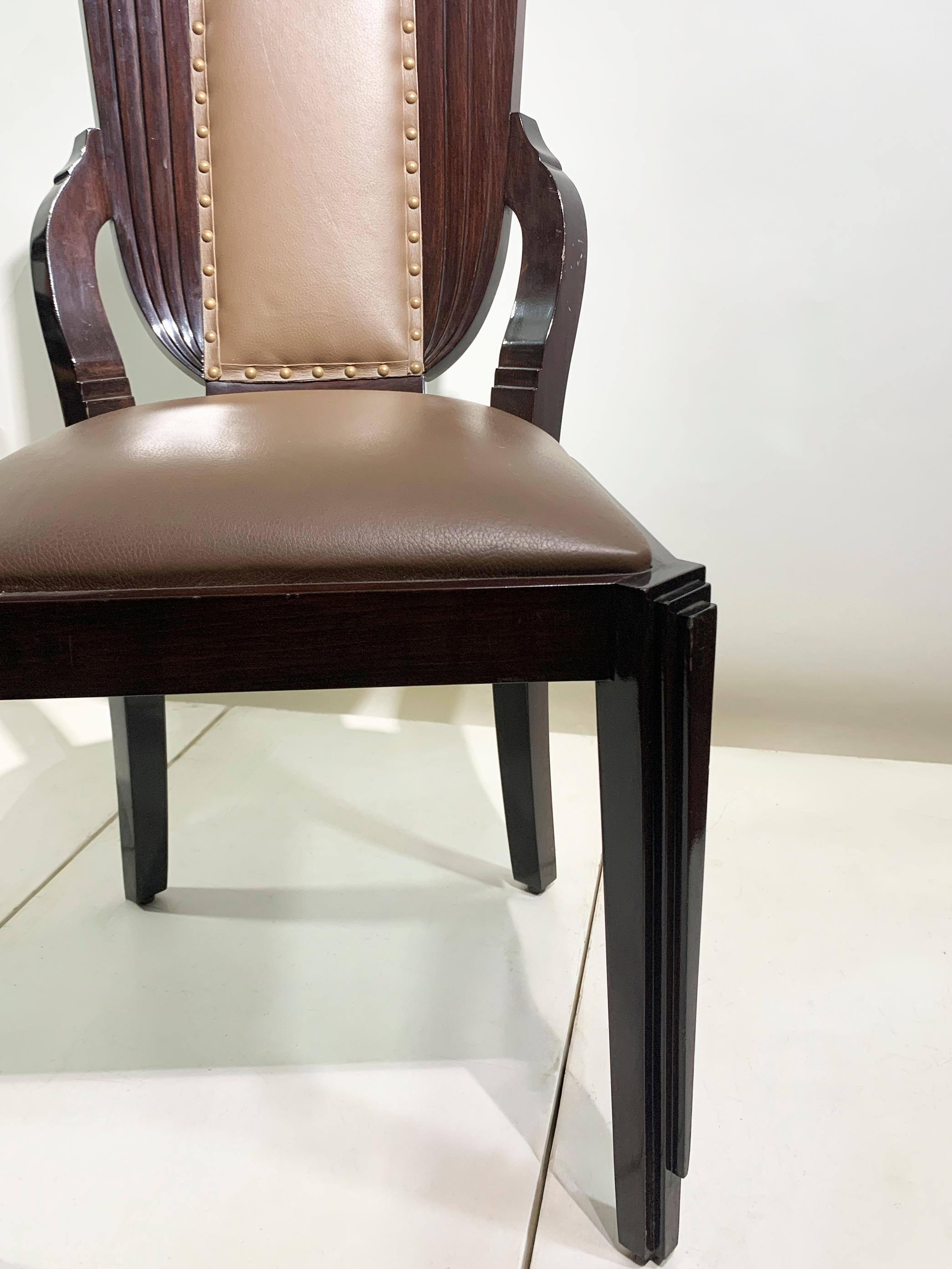Paire de chaises de salle à manger Art Déco en Wood Wood sombre et  Cuir, Circa 1930s en vente 13