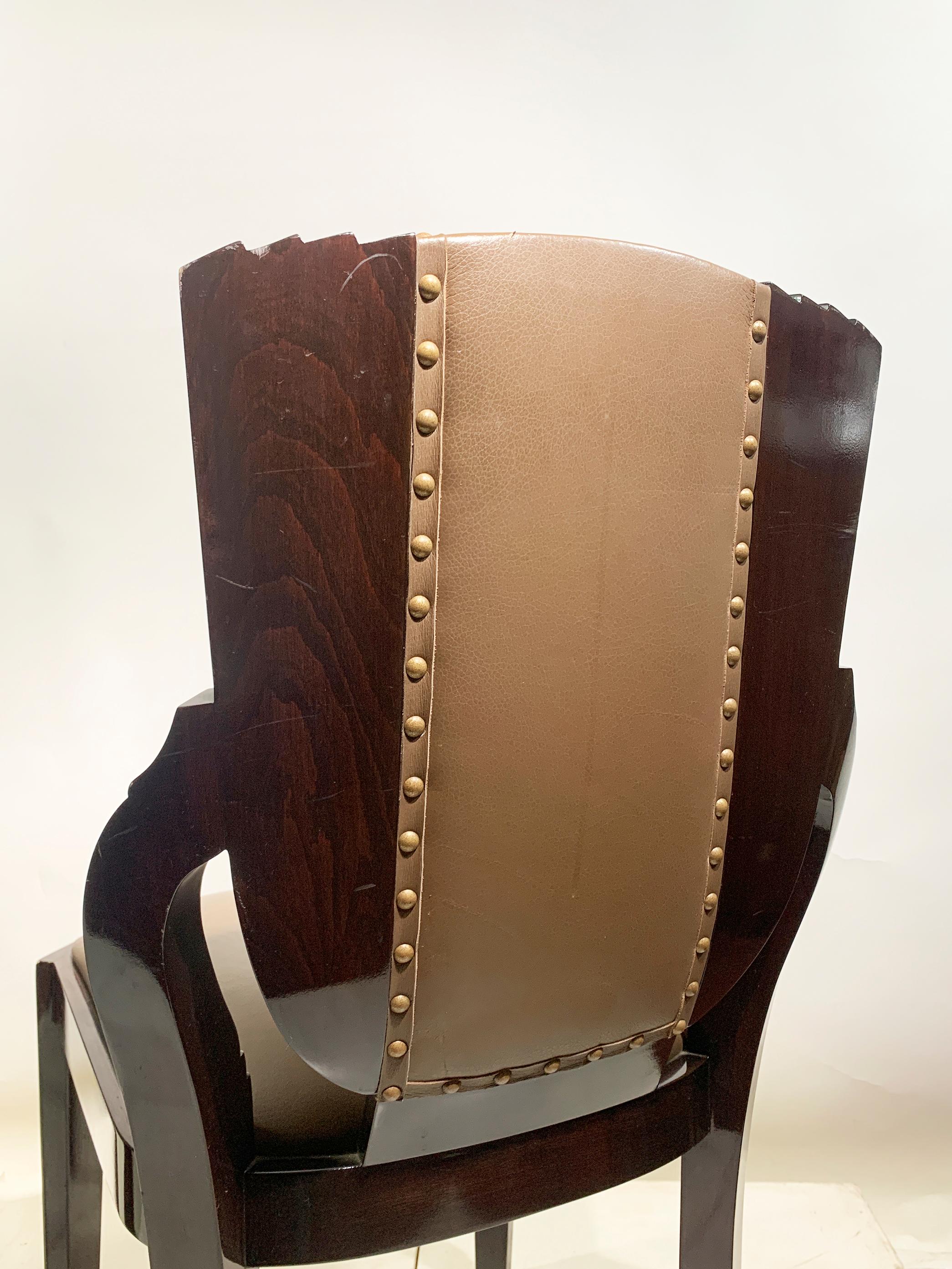 Paire de chaises de salle à manger Art Déco en Wood Wood sombre et  Cuir, Circa 1930s en vente 14