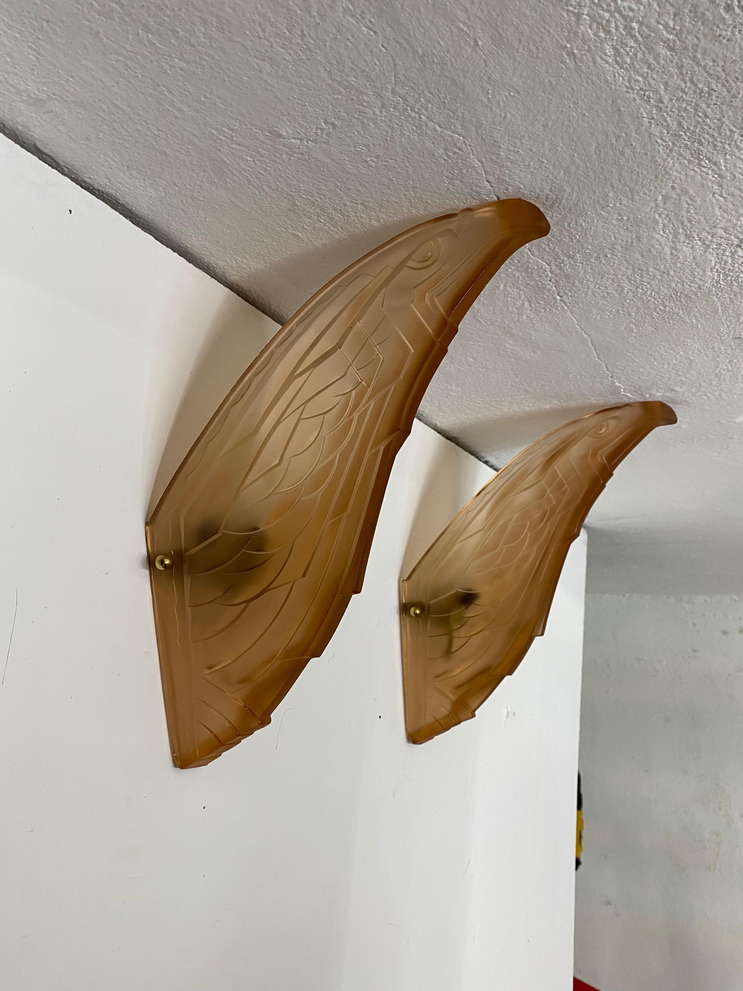 Coppia di appliques in vetro Art Déco firmate Maynadier, Francia, anni '40 circa In condizioni buone in vendita a Merida, Yucatan
